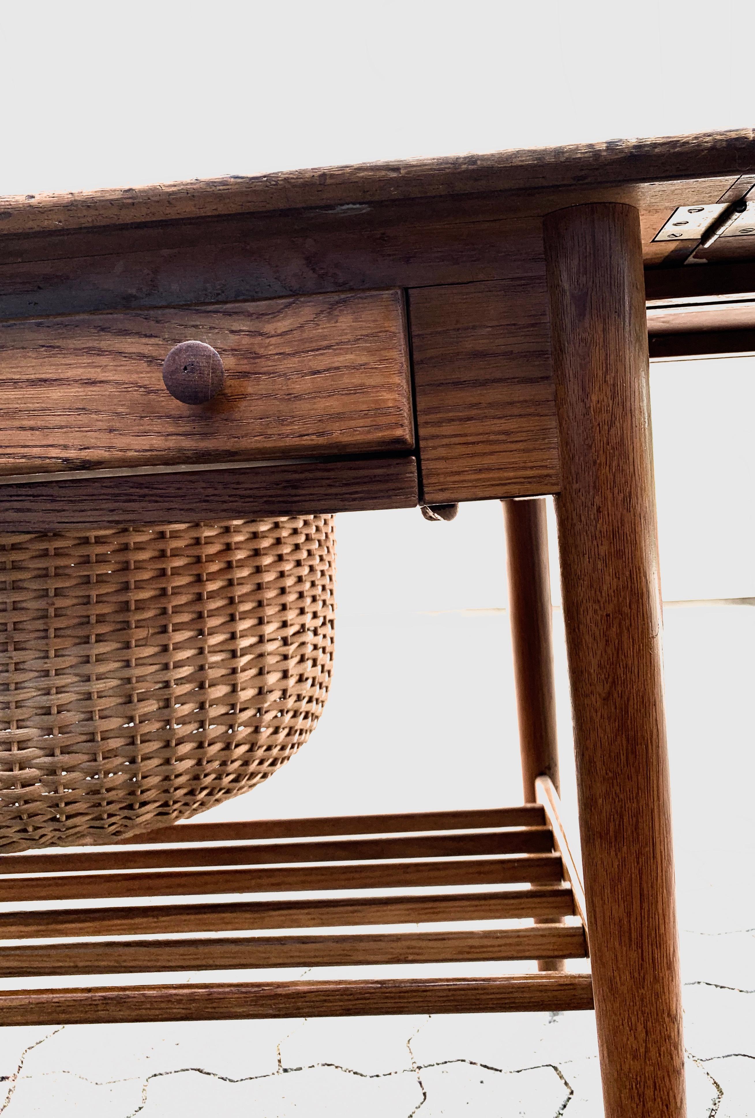 Danish Midcentury Teak Coffee Table/Cabinet, Denmark, 1960s 2