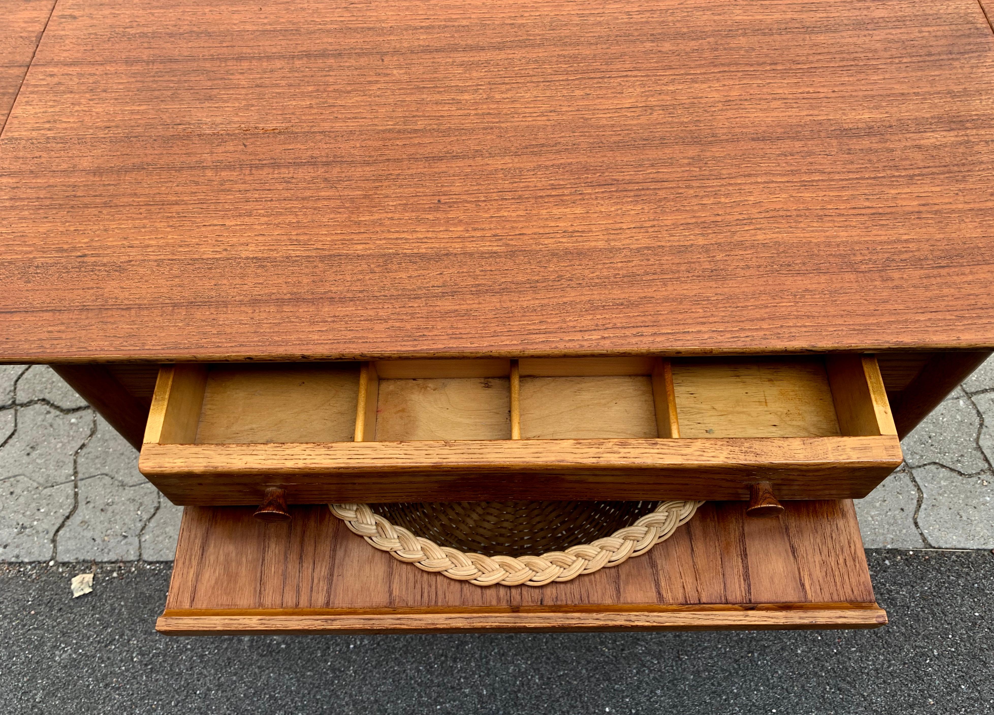 Danish Midcentury Teak Coffee Table/Cabinet, Denmark, 1960s 4