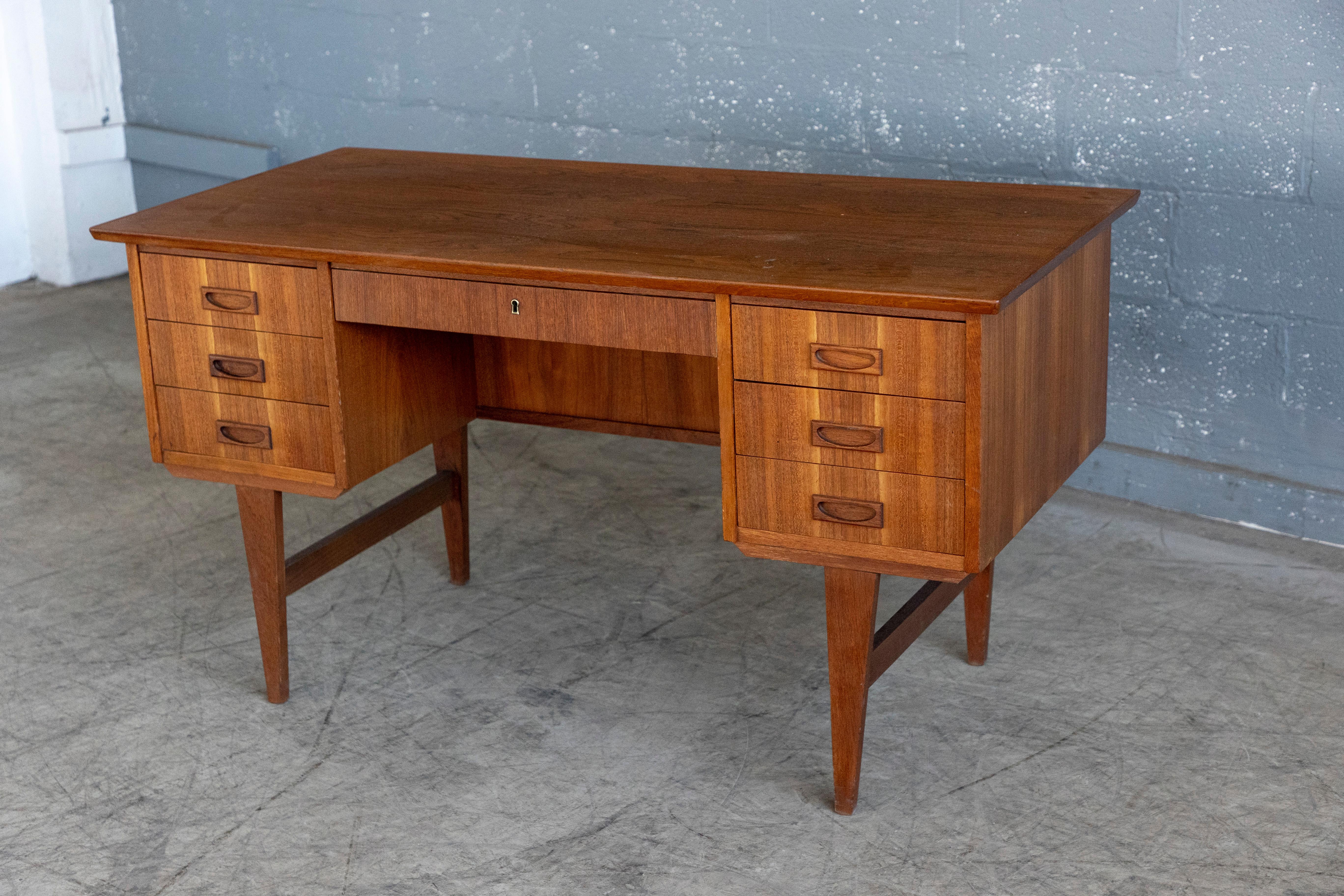 Danish Midcentury Teak Desk in the Style of Kai Kristiansen, 1960's In Good Condition In Bridgeport, CT