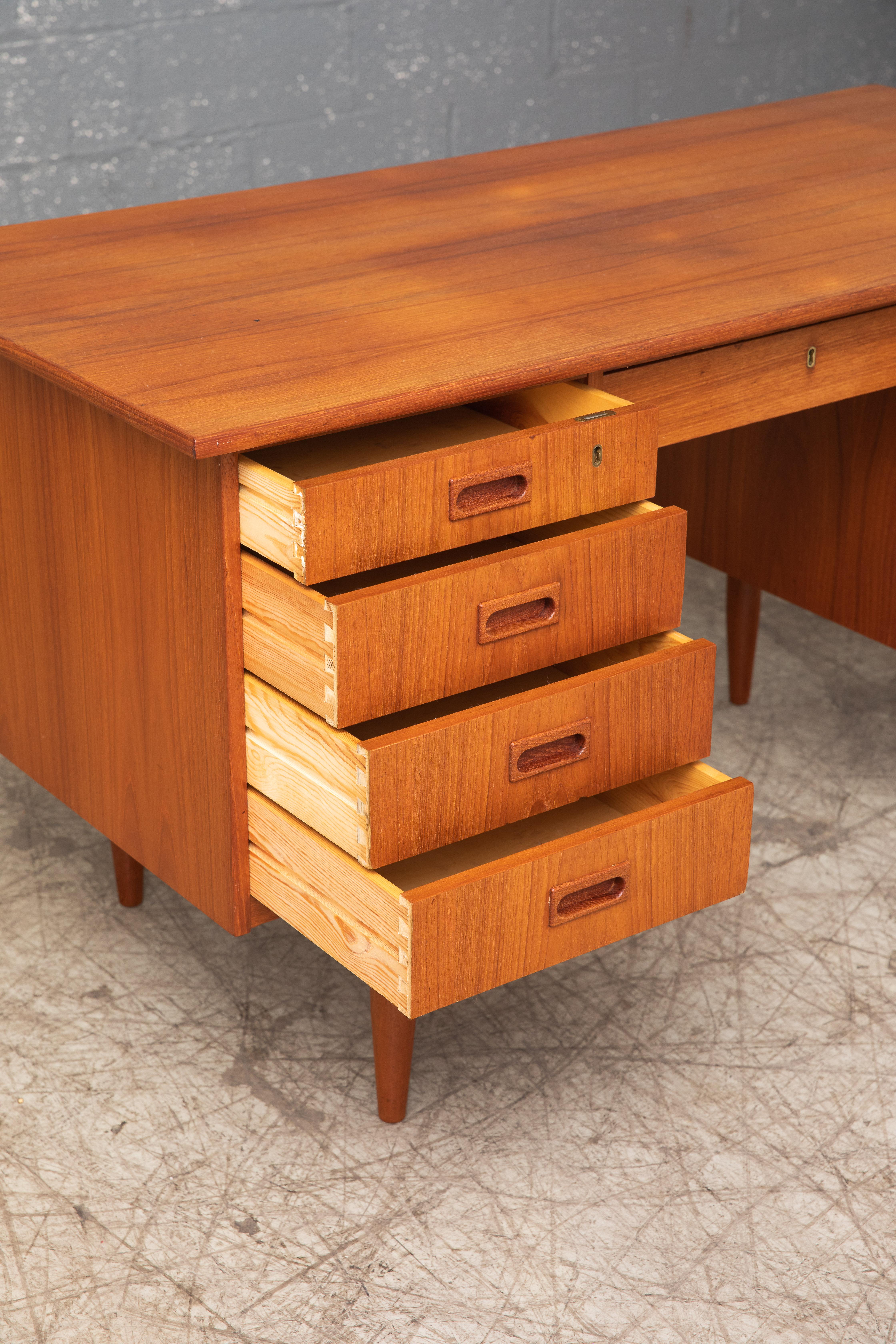 Danish Midcentury Teak Desk in the Style of Kai Kristiansen 3