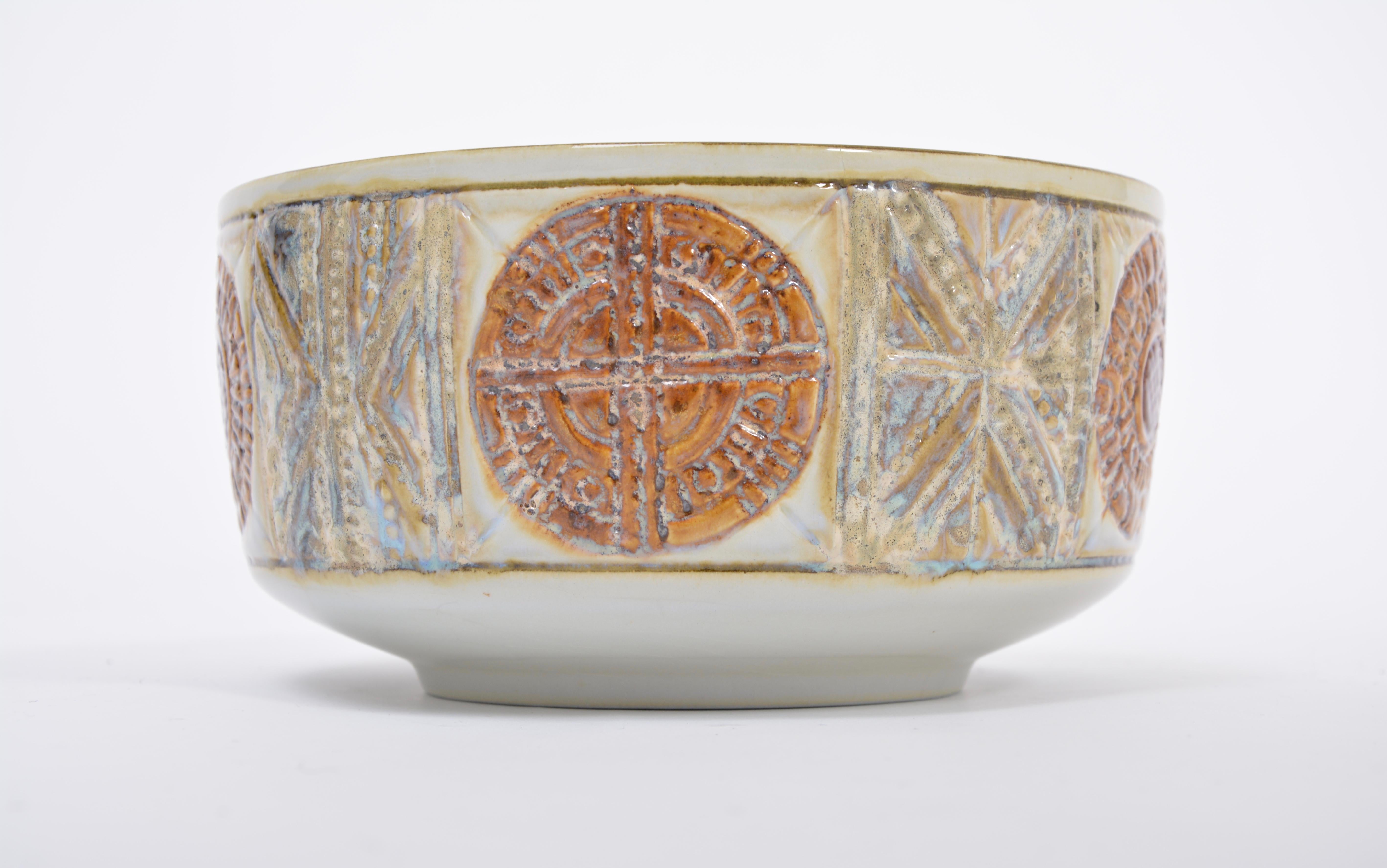 Danish Midcentury Tenera Ceramic Bowl by Kari Christensen for Aluminia 1
