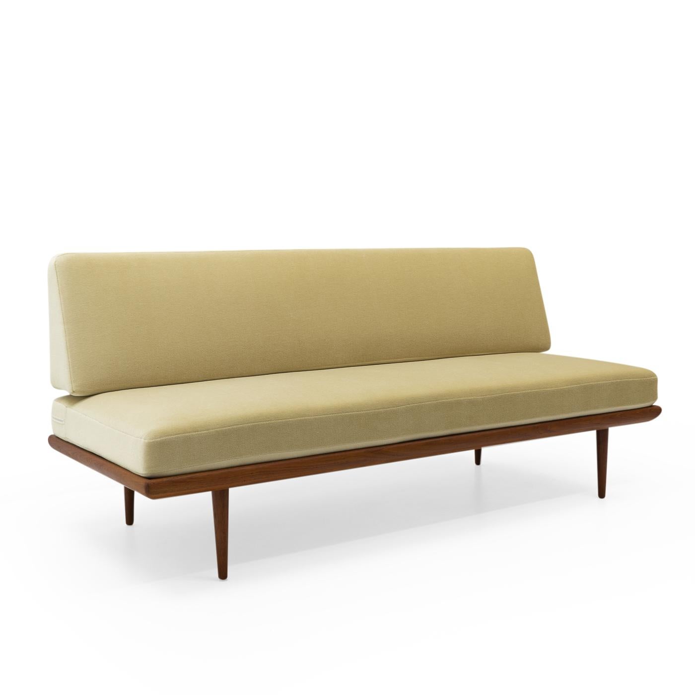 Mid-Century Modern Danish Minerva Sofa in Mohair by Peter Hvidt & Orla Mølgaard-Nielsen, 1950s For Sale