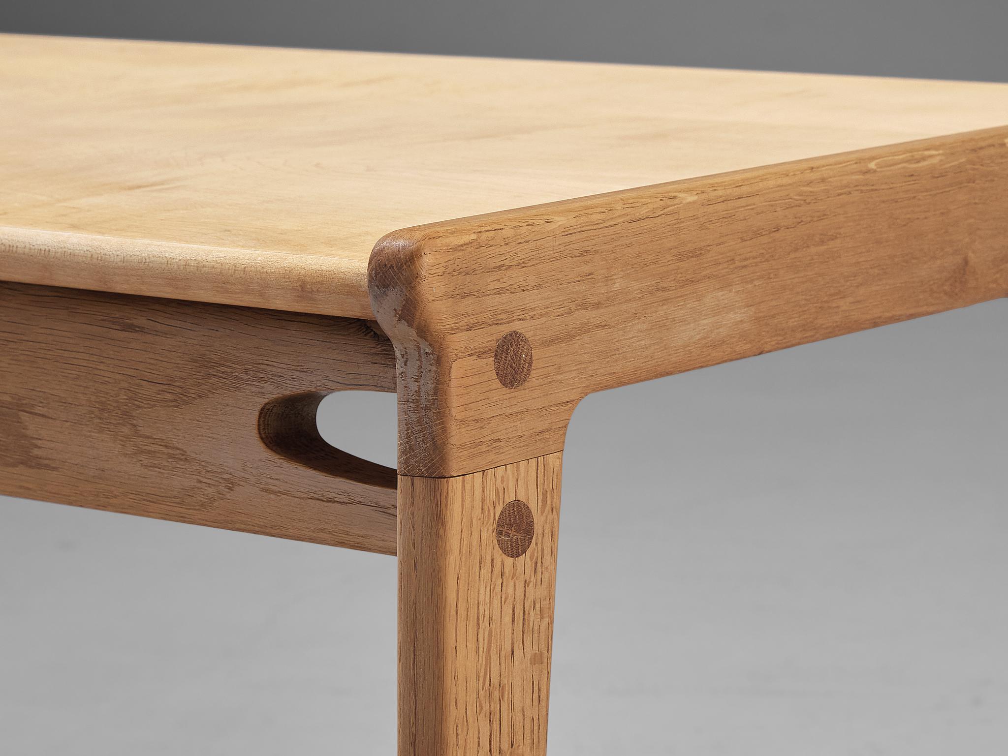Chêne Table basse minimaliste danoise en chêne et érable  en vente