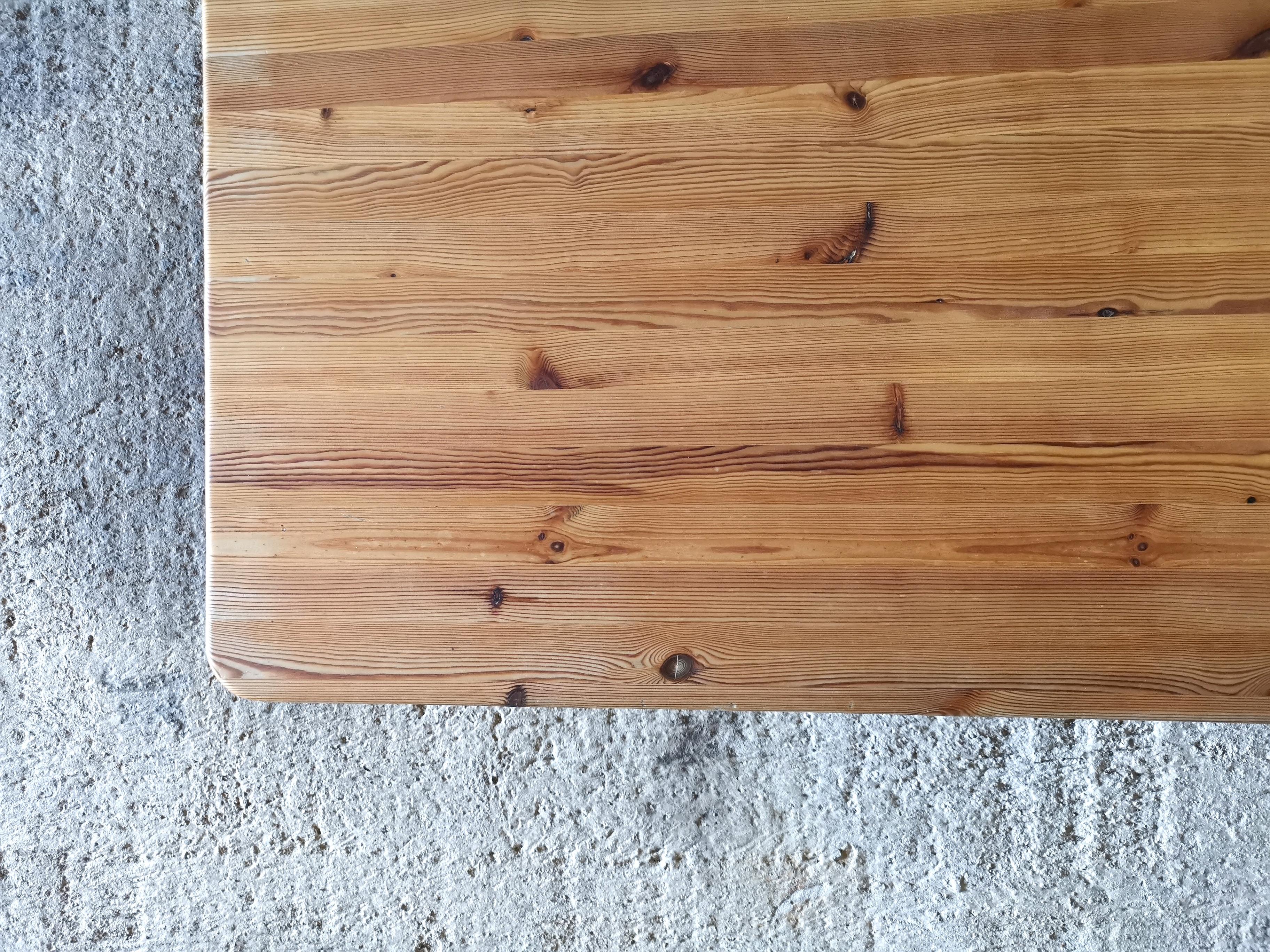 Fin du 20e siècle Table basse minimaliste danoise en pin de l'Oregon massif. Friis & Moltke 1970 en vente