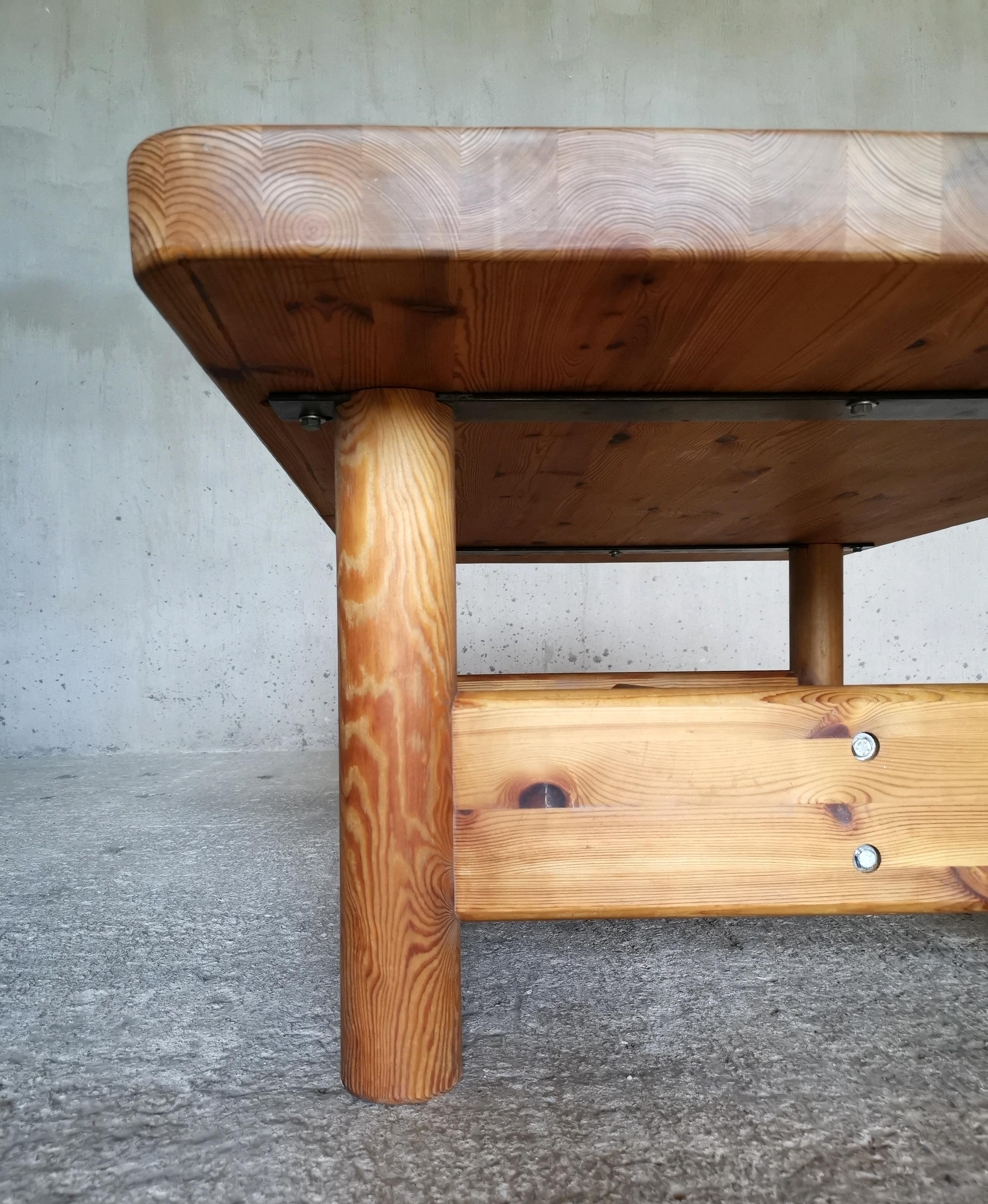 Pin Table basse minimaliste danoise en pin de l'Oregon massif. Friis & Moltke 1970 en vente