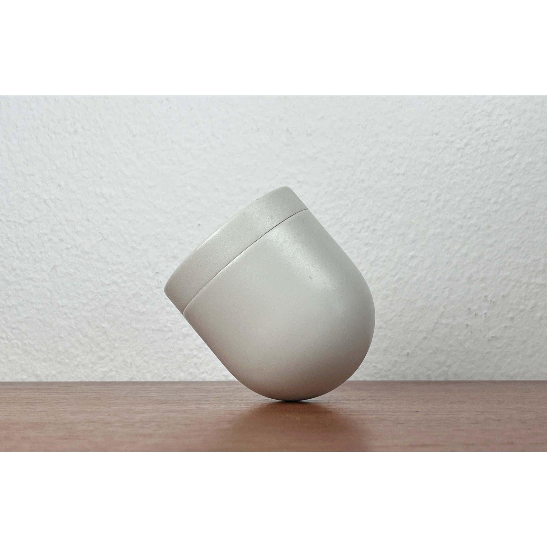 Danish Minimalist Model Norm Tumbler Alarm Clock by Norm Architects for Menu In Good Condition For Sale In Hamburg, DE