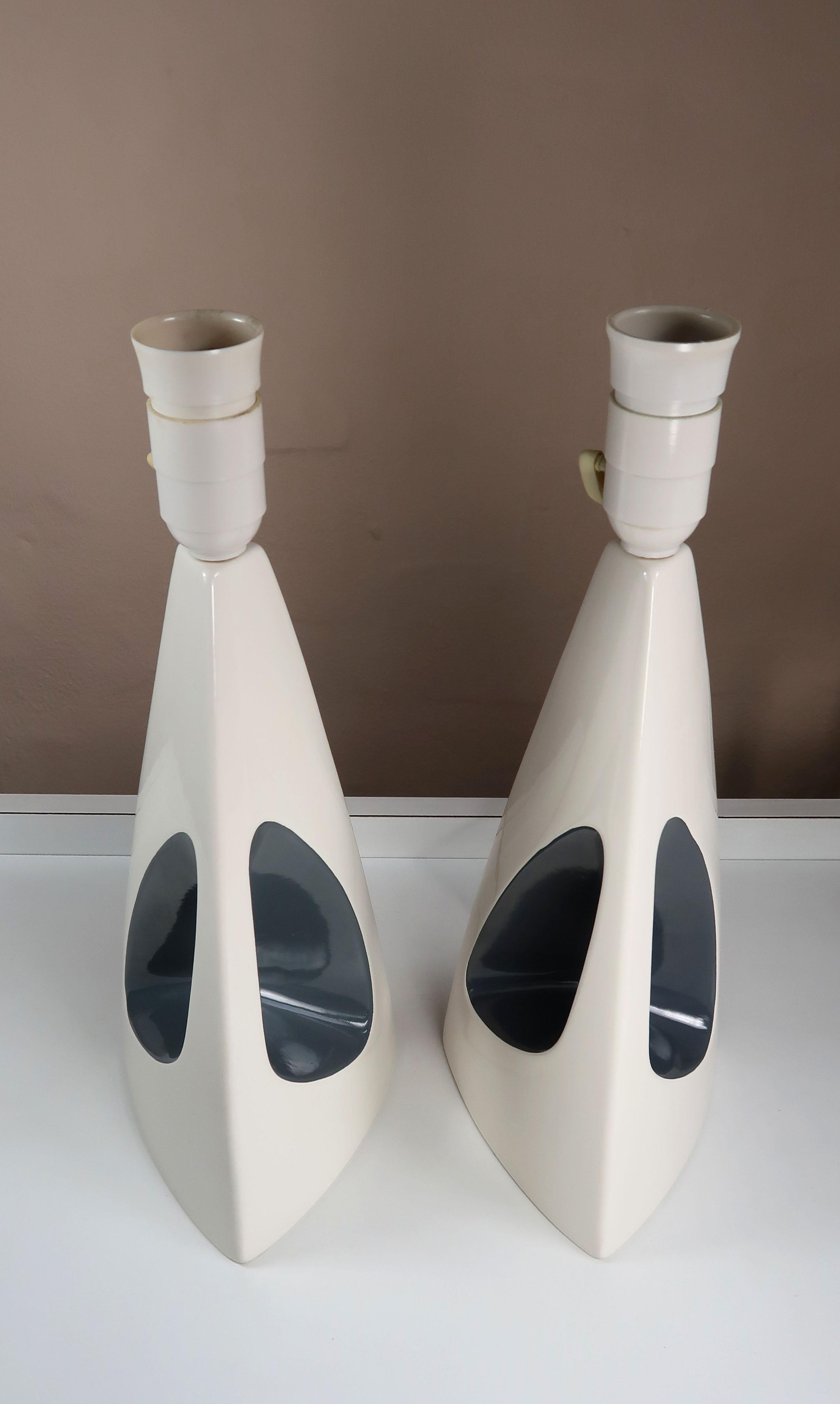Lampes de table minimaliste en porcelaine blanche et anthracite de Søholm des années 1960 en vente 2