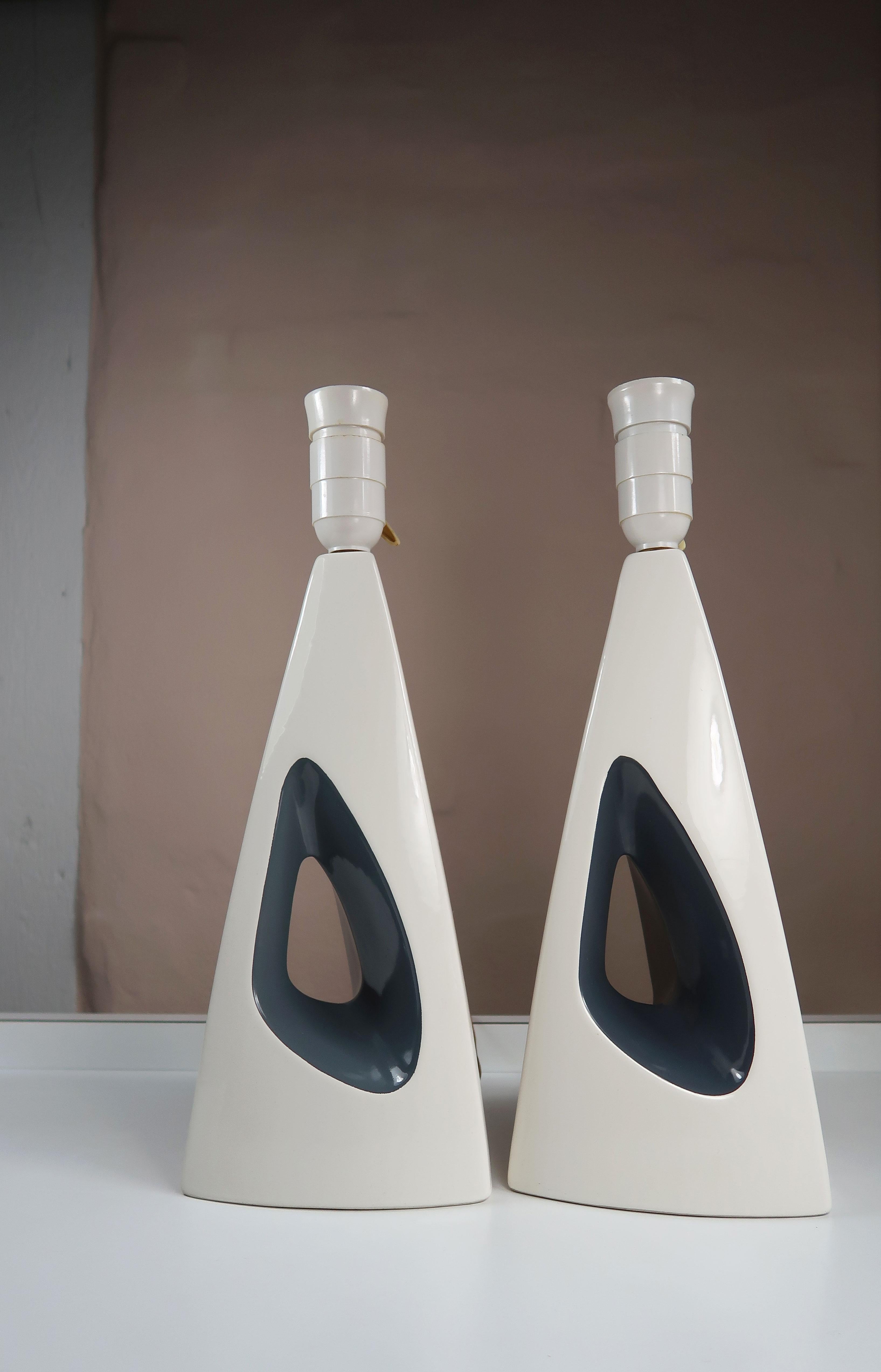 20ième siècle Lampes de table minimaliste en porcelaine blanche et anthracite de Søholm des années 1960 en vente