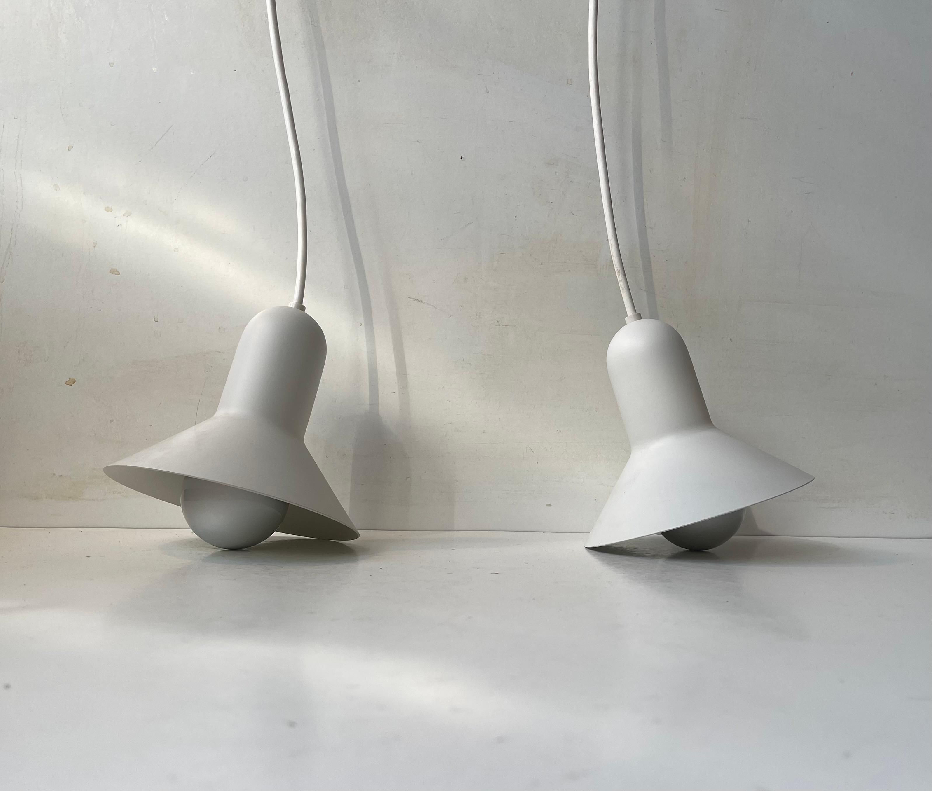 Lámpara colgante danesa minimalista de confeti blanco de Claus Bonderup - Focus, años 70 Minimalista en venta