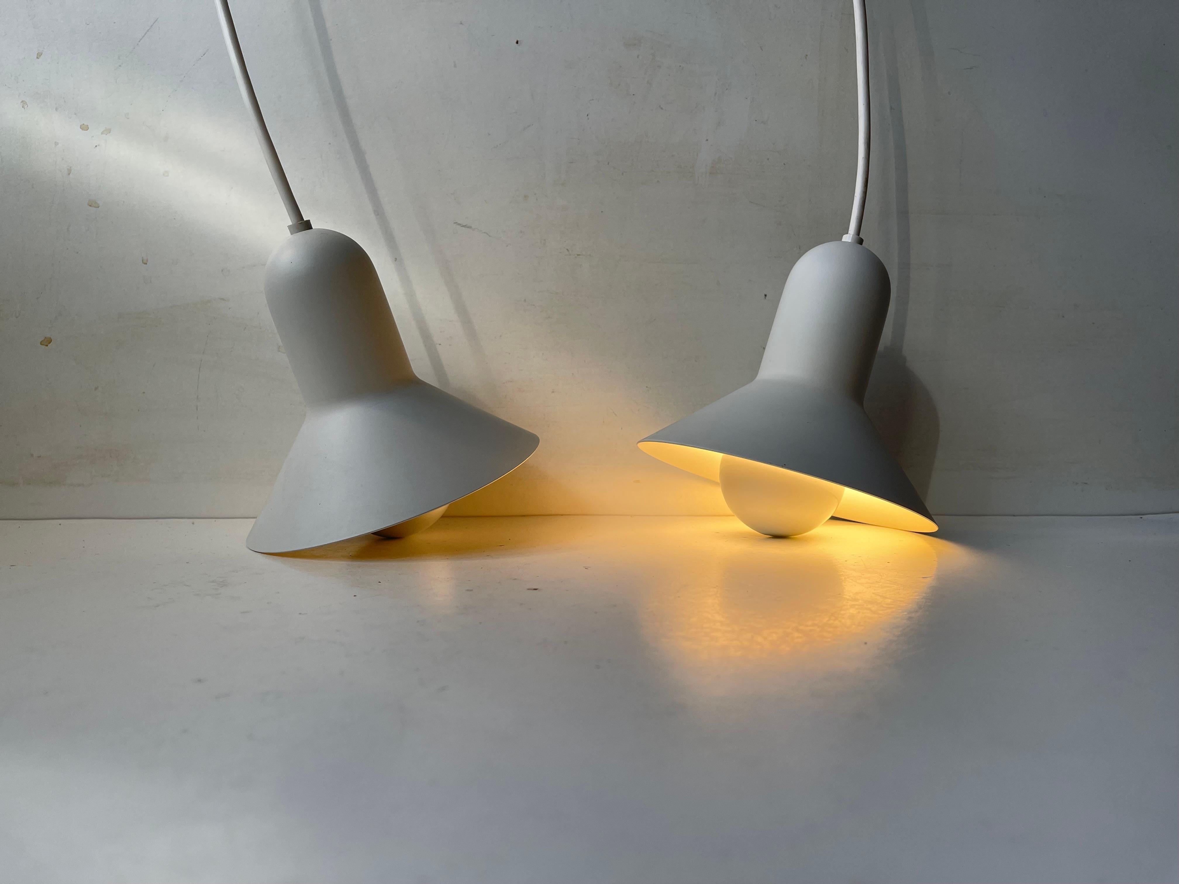 Lámpara colgante danesa minimalista de confeti blanco de Claus Bonderup - Focus, años 70 Danés en venta