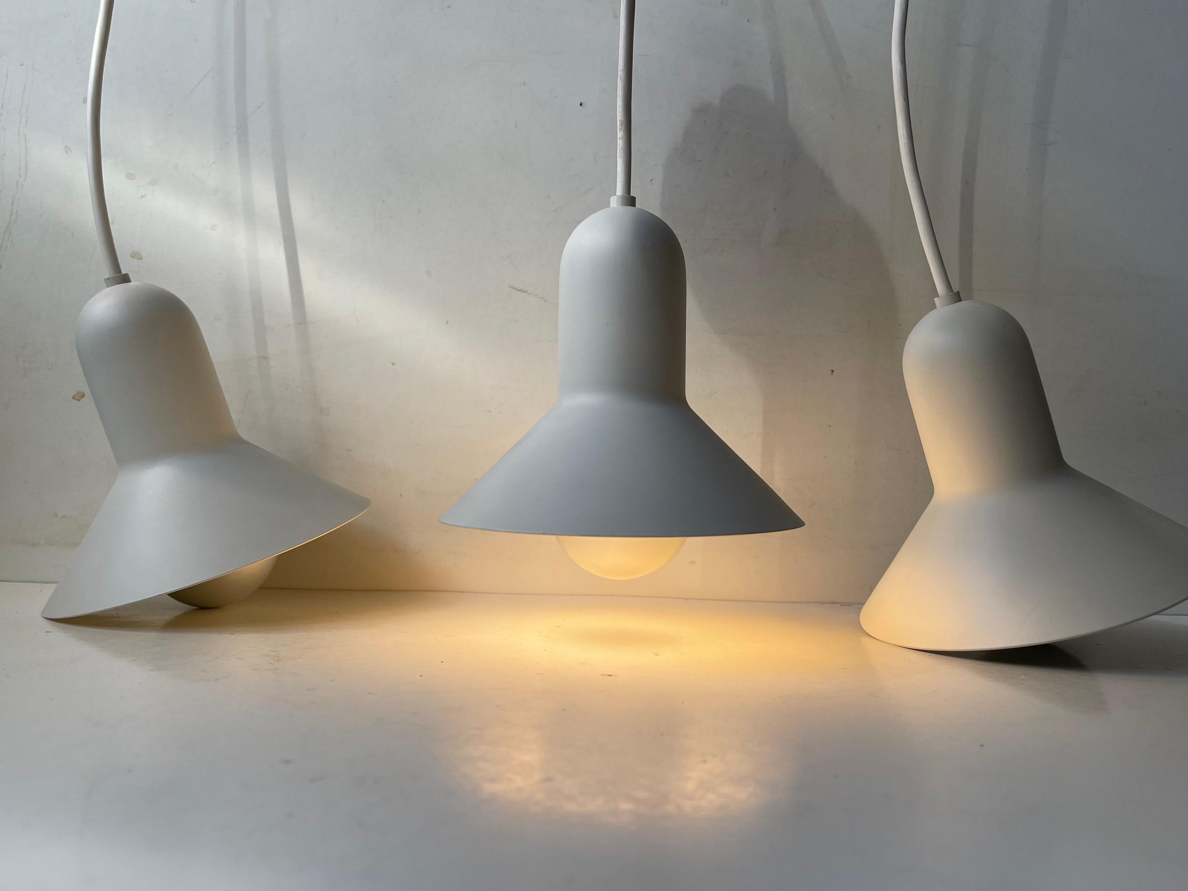 Lámpara colgante danesa minimalista de confeti blanco de Claus Bonderup - Focus, años 70 en venta 1