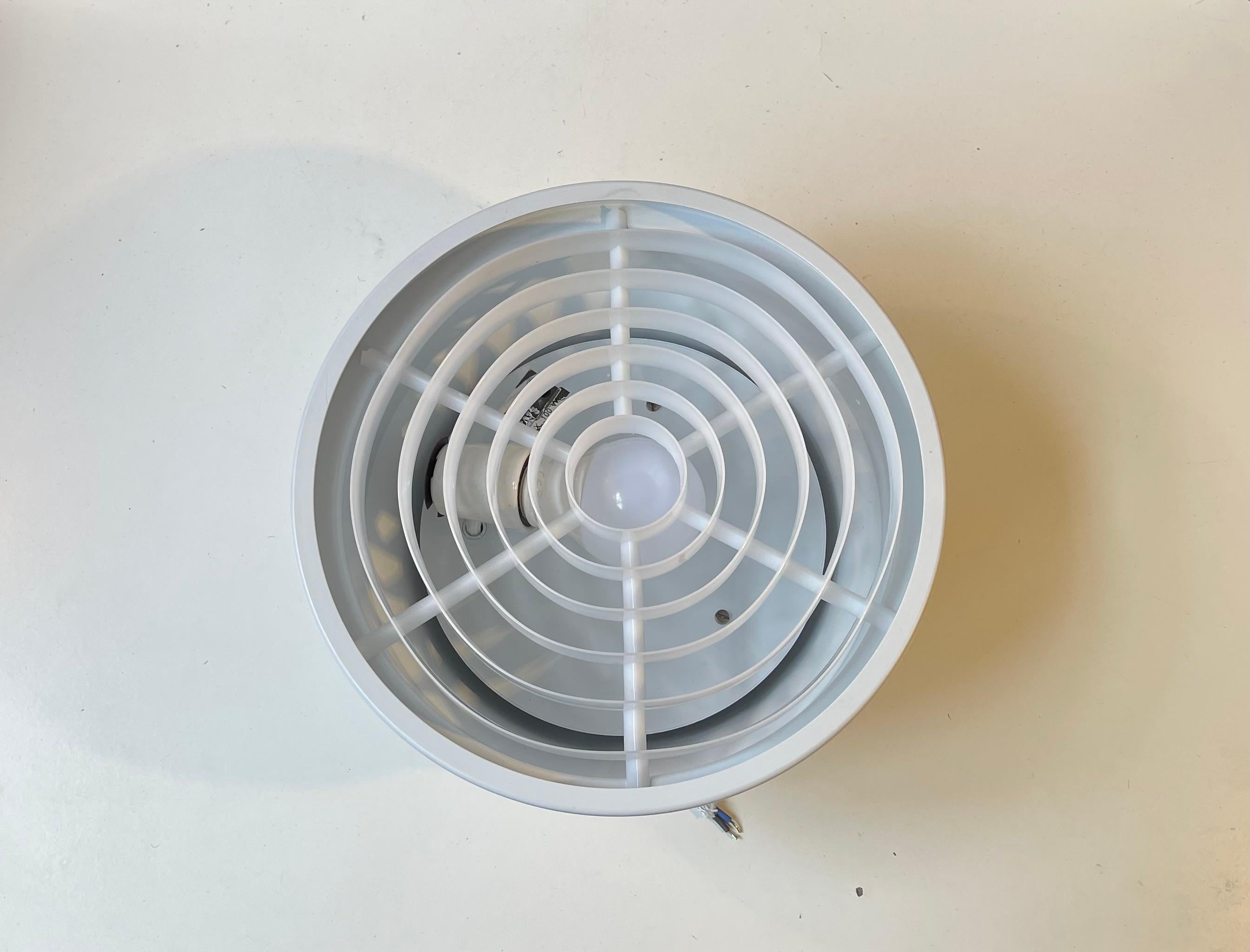 Dänische minimalistische weiße Unterputzdose von Svend Middelboe für Nordisk Solar, 1970er Jahre im Zustand „Gut“ im Angebot in Esbjerg, DK