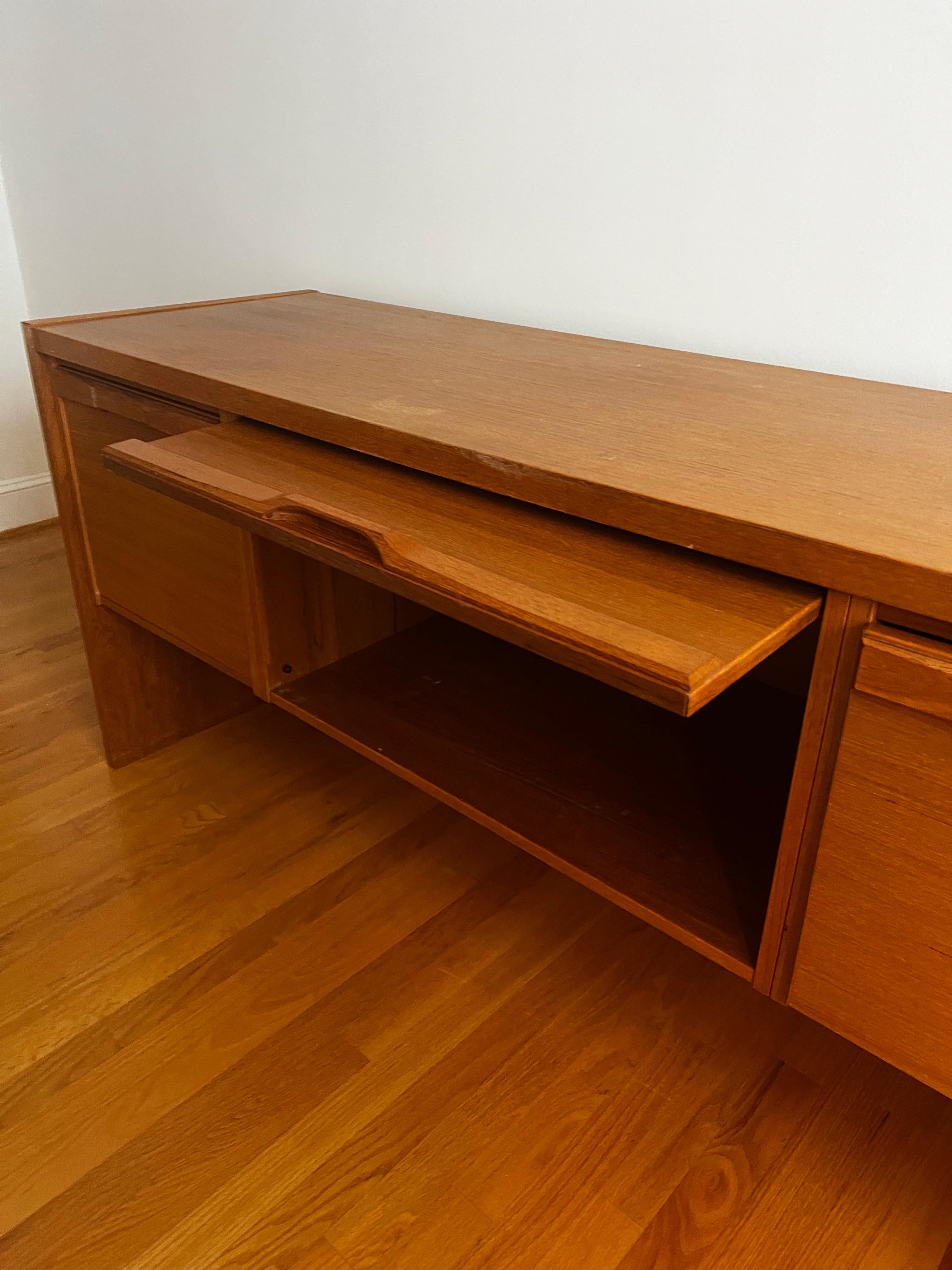 Danish Mobler Teak Wood Filing Cabinet/Credenza - Mid Century Modern In Good Condition For Sale In Los Angeles, CA