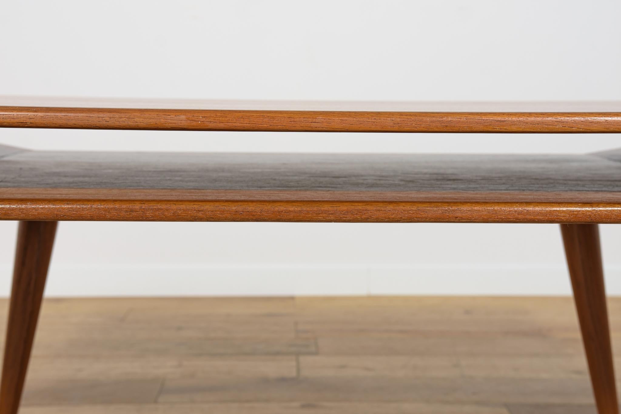 Table basse danoise en teck modèle 100 de Omann Jun, Danemark, années 1950 en vente 5