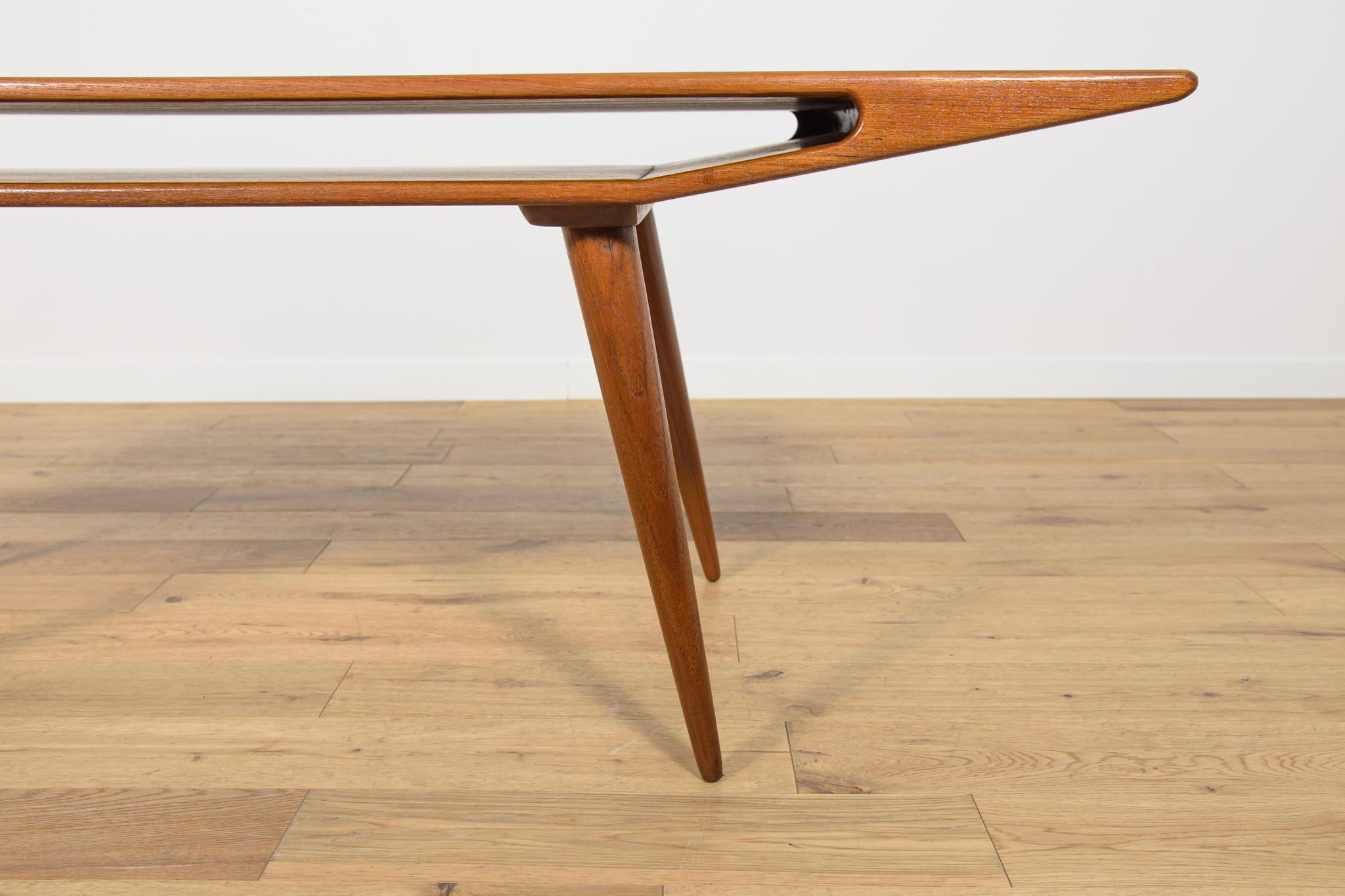 Table basse danoise en teck modèle 100 de Omann Jun, Danemark, années 1950 en vente 1