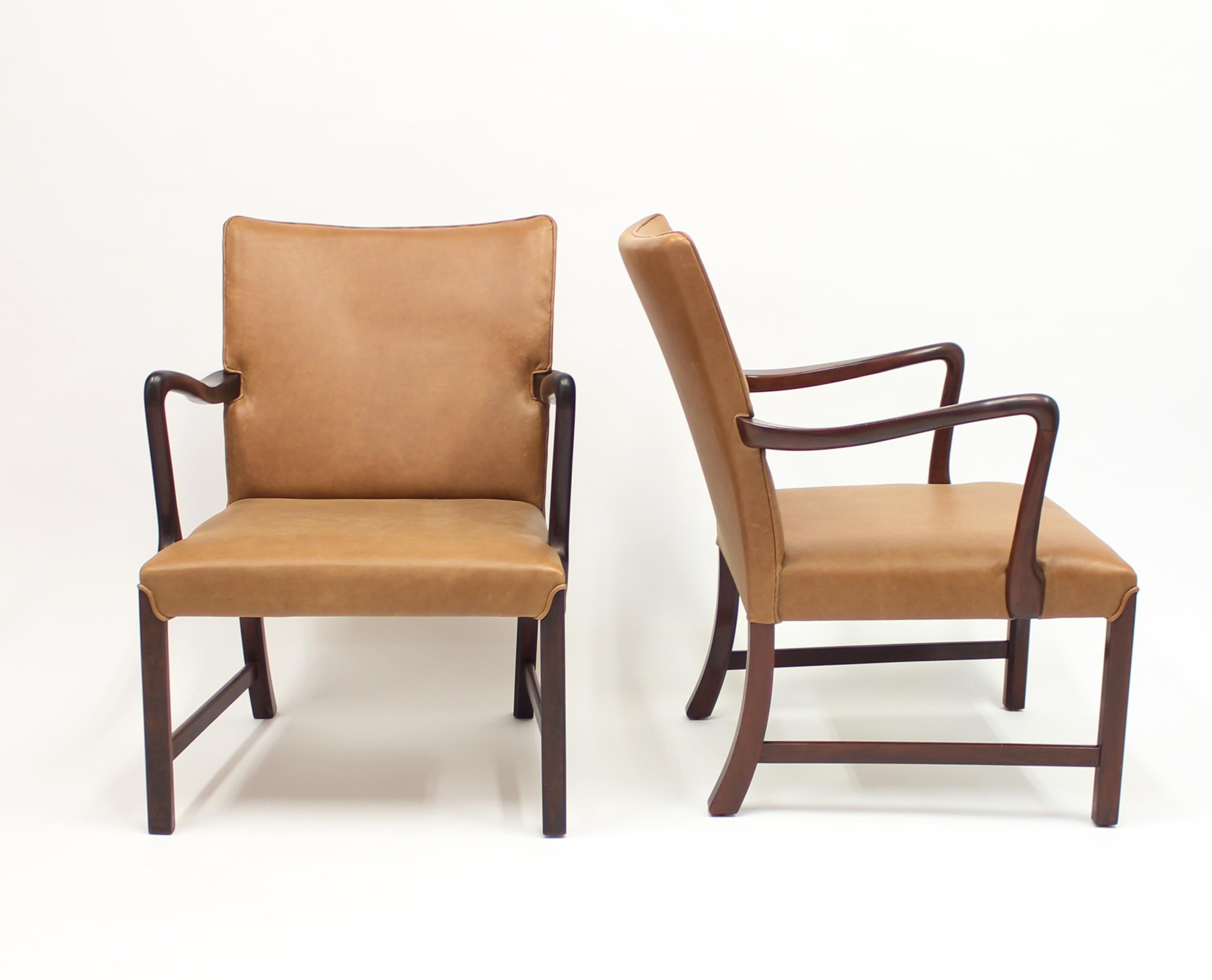 Danish Model 1756 Easy Chairs, Ole Wanscher for Fritz Hansen, 1940s, Set of Two In Good Condition In Uppsala, SE