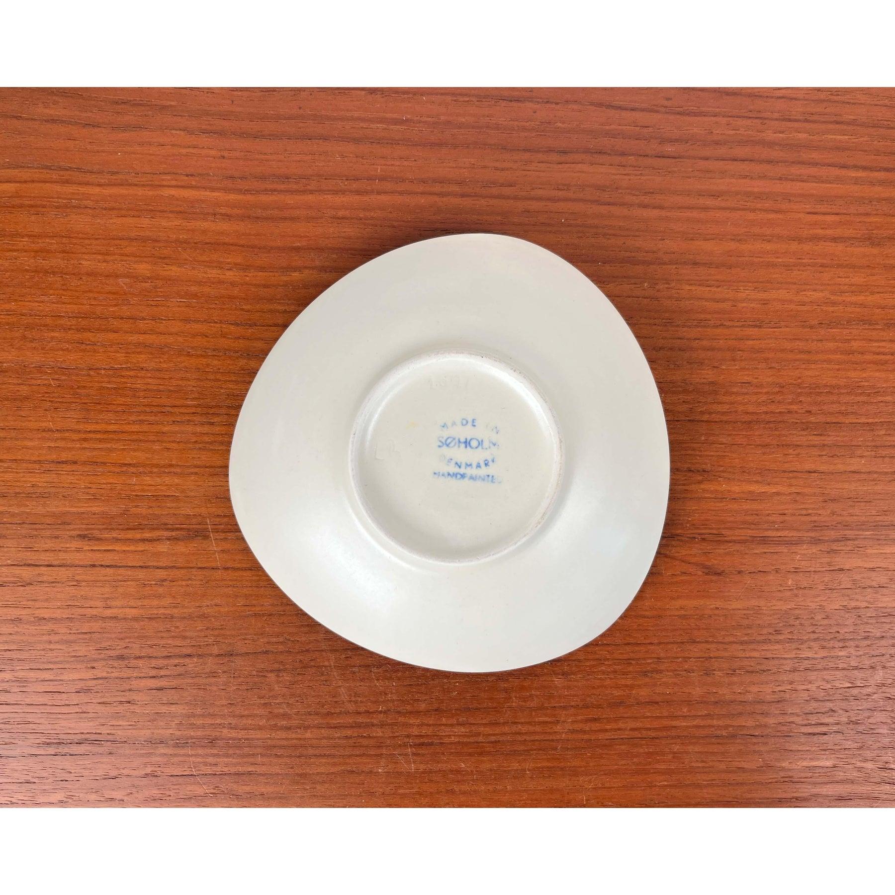 Danish Model 2071 Studio Pottery Bowl with Flower Design from Søholm, 1960s For Sale 4