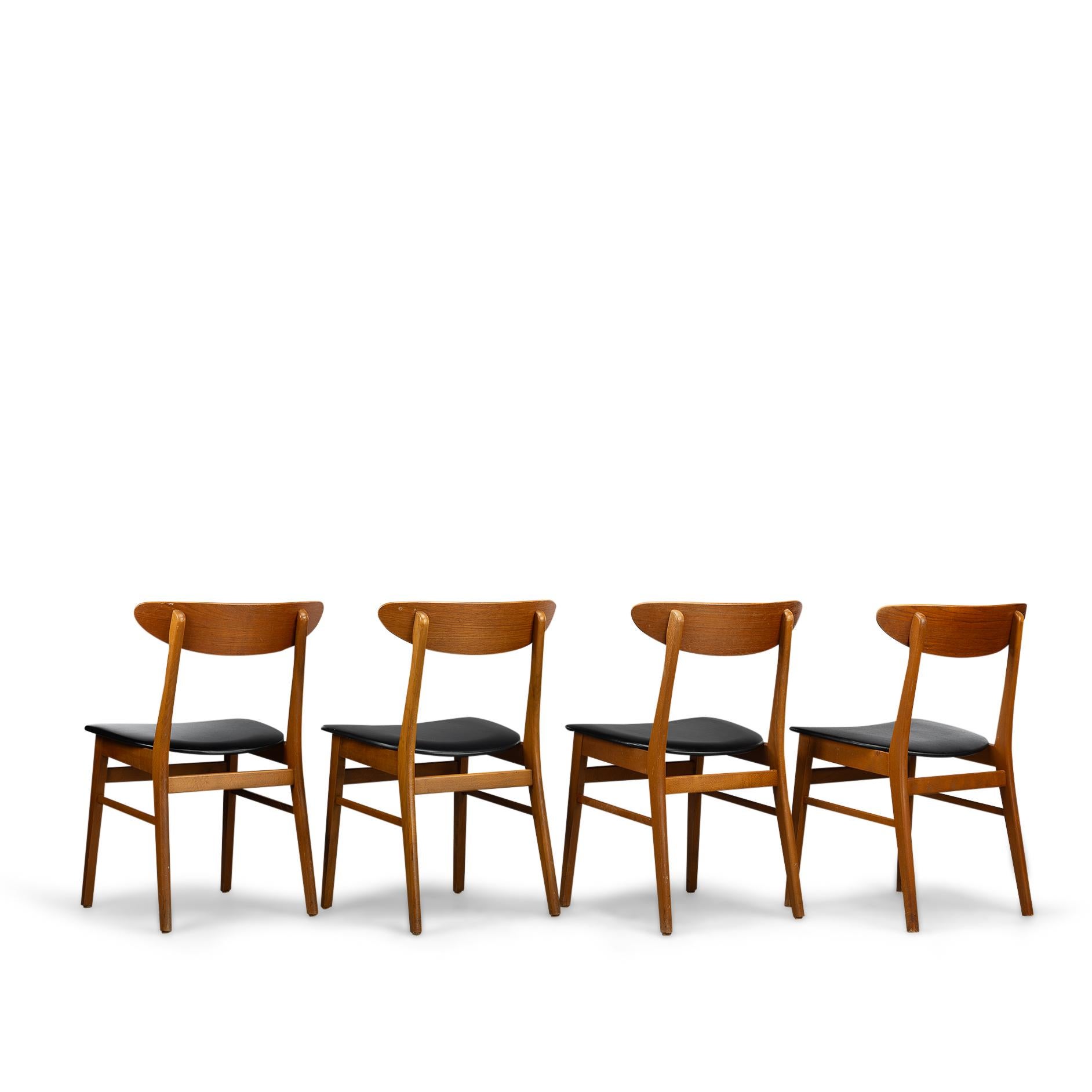 Danish Model 210 dining chairs by Thomas Harlev for Farstrup