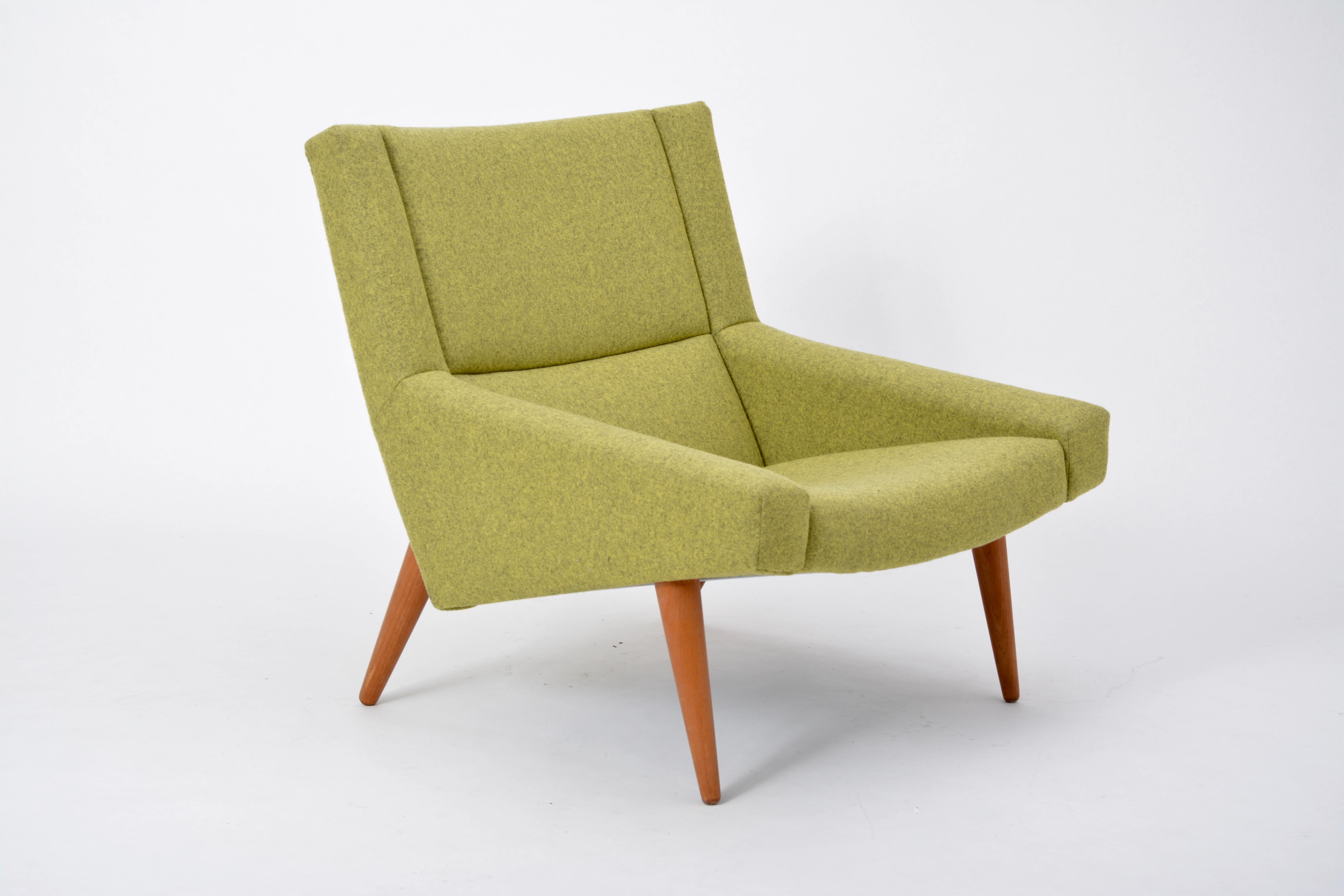 Danish Mid-Century Modern Model 50 chair by Illum Wikkelsø for Søren Willadsen In Good Condition In Berlin, DE