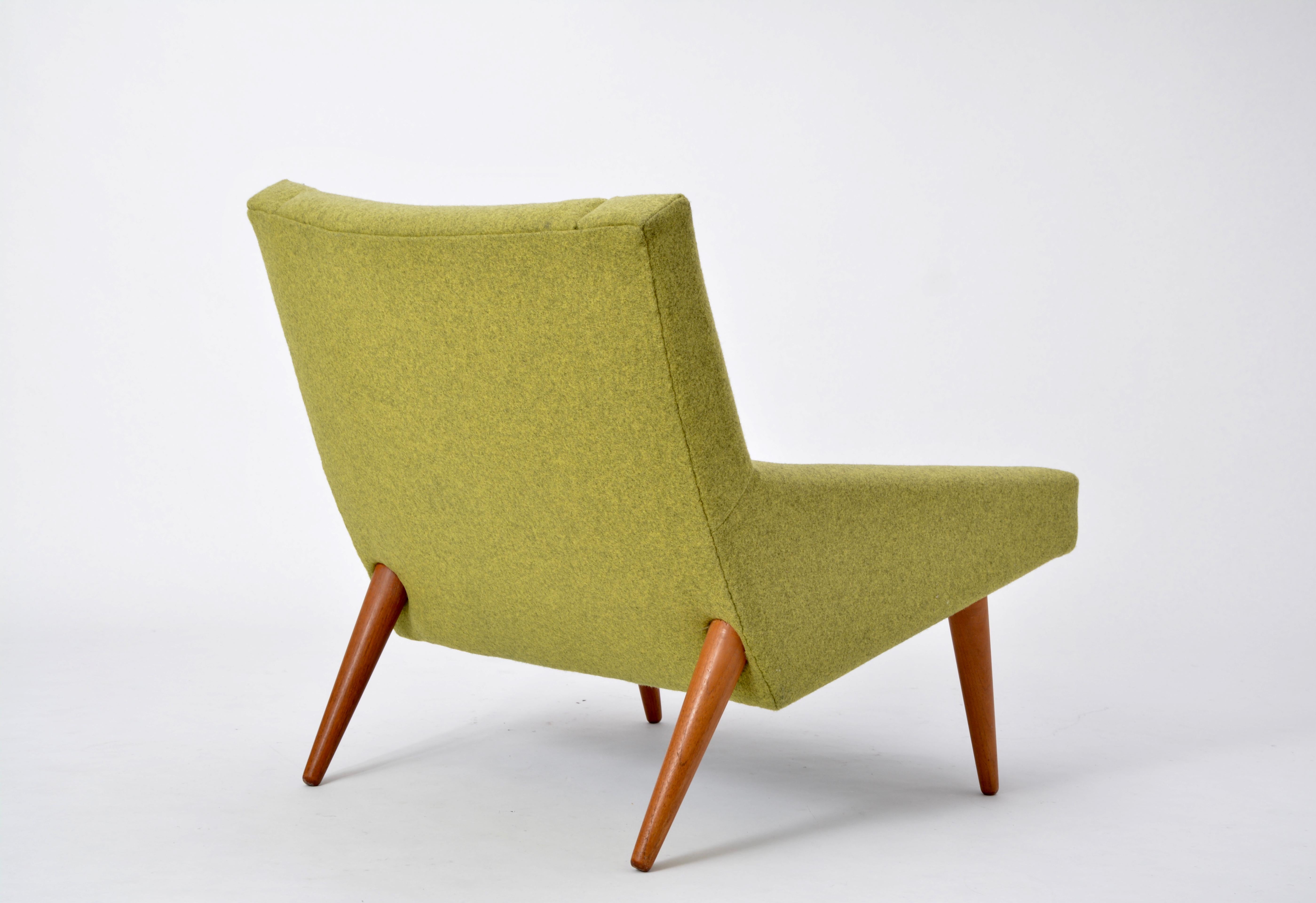 Wool Danish Mid-Century Modern Model 50 chair by Illum Wikkelsø for Søren Willadsen