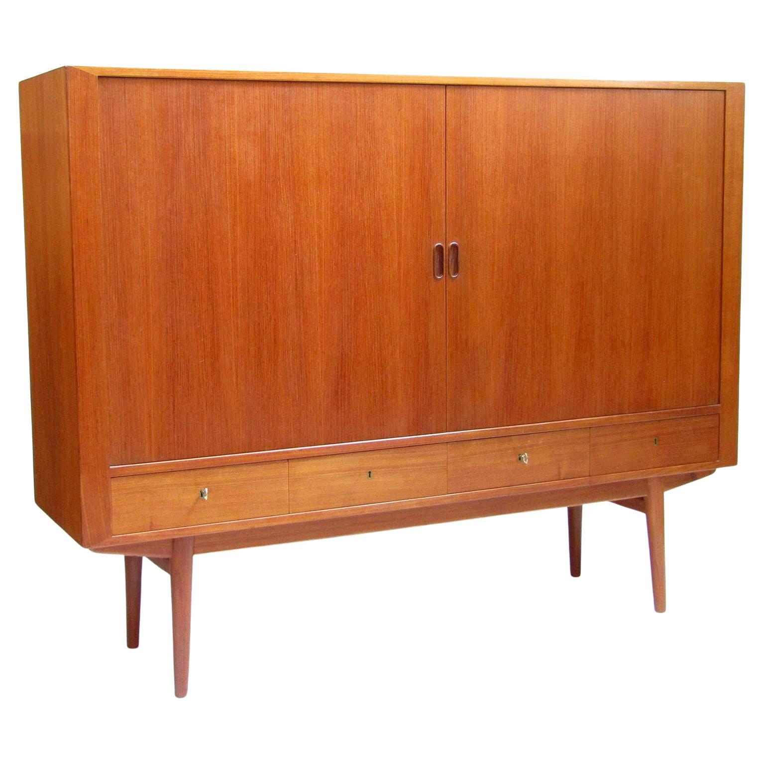 Dänisches Highboard Modell 54 aus Teakholz von Arne Vodder für Sibast