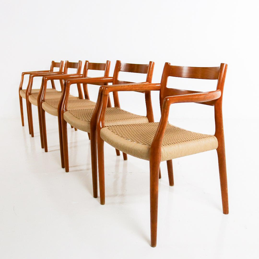 Mid-Century Modern Danish Model 67 Dining Chair by Niels Möller 1960s For Sale