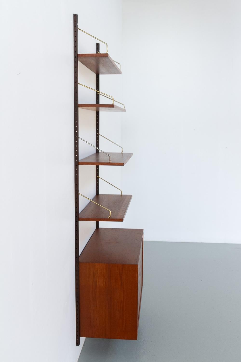 Danish Modern 1-Bay Modular Teak Wall Unit by Poul Cadovius for Cado, 1960s. 8