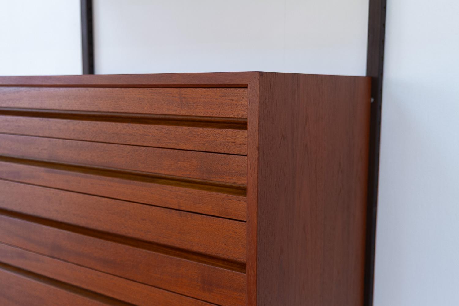 Danish Modern 1-Bay Modular Teak Wall Unit by Poul Cadovius for Cado, 1960s. 9