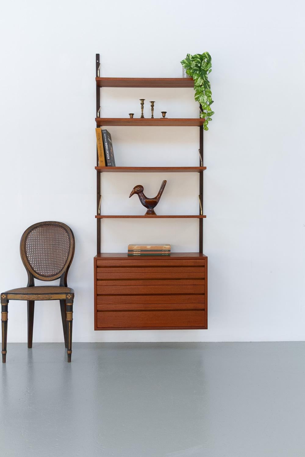 Danish Modern 1-Bay Modular Teak Wall Unit by Poul Cadovius for Cado, 1960s. 11