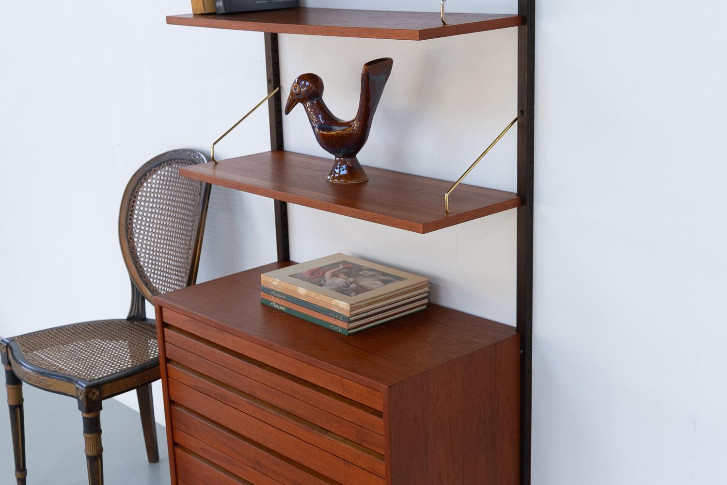 Danish Modern 1-Bay Modular Teak Wall Unit by Poul Cadovius for Cado, 1960s. 13
