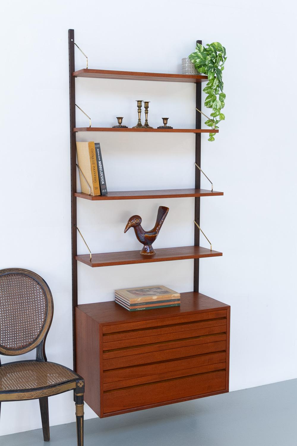 Danish Modern 1-Bay Modular Teak Wall Unit by Poul Cadovius for Cado, 1960s. 14