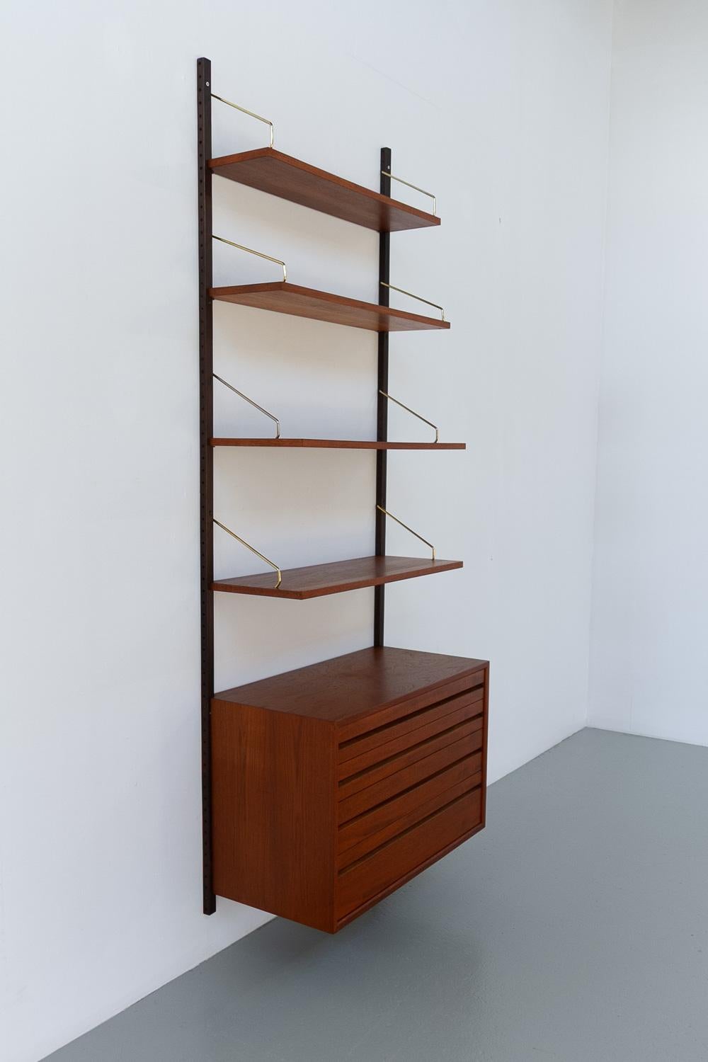 Mid-Century Modern Danish Modern 1-Bay Modular Teak Wall Unit by Poul Cadovius for Cado, 1960s.