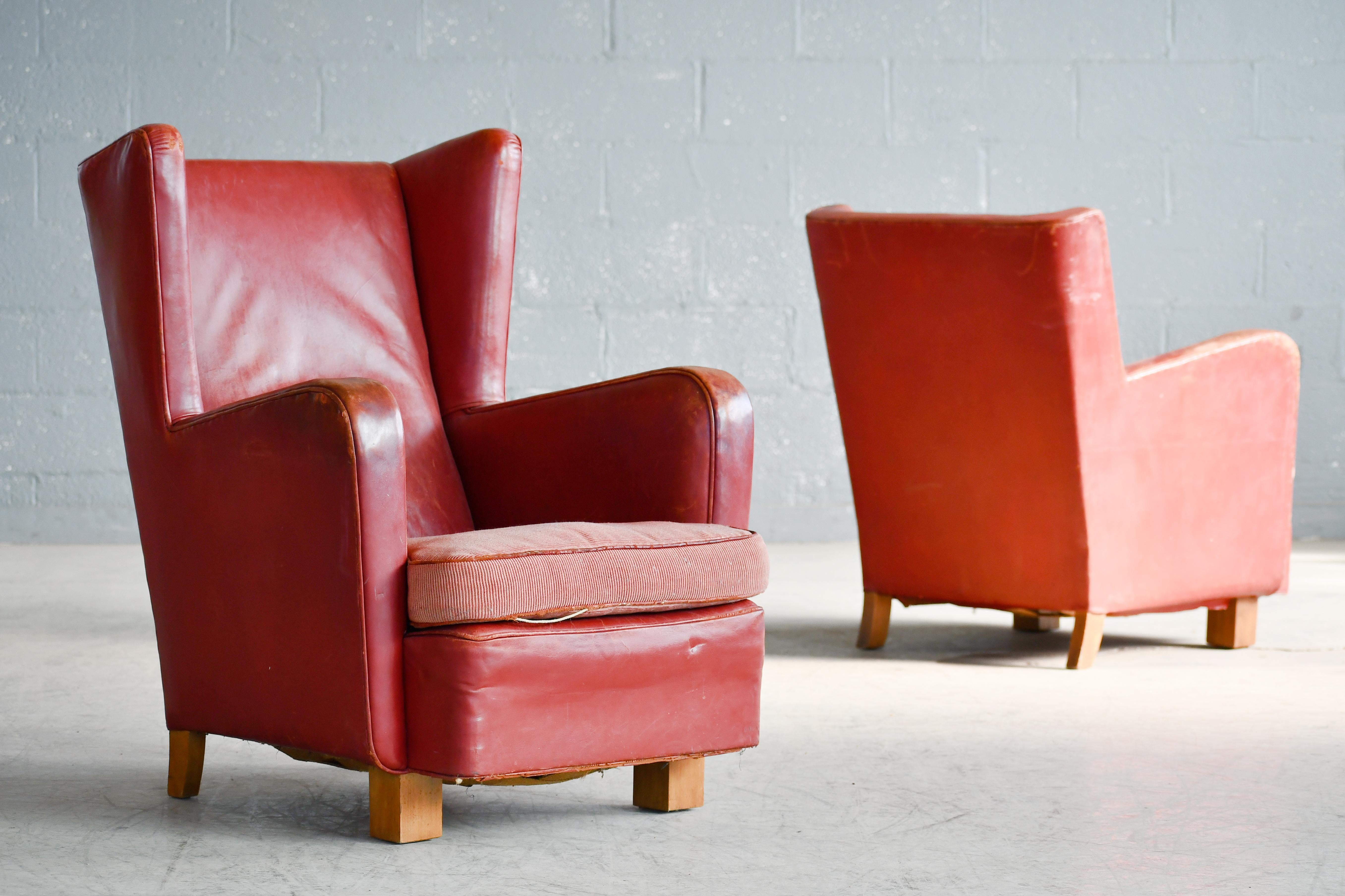 Cuir Chaise longue géométrique danoise moderne des années 1930 en cuir rougeâtre V