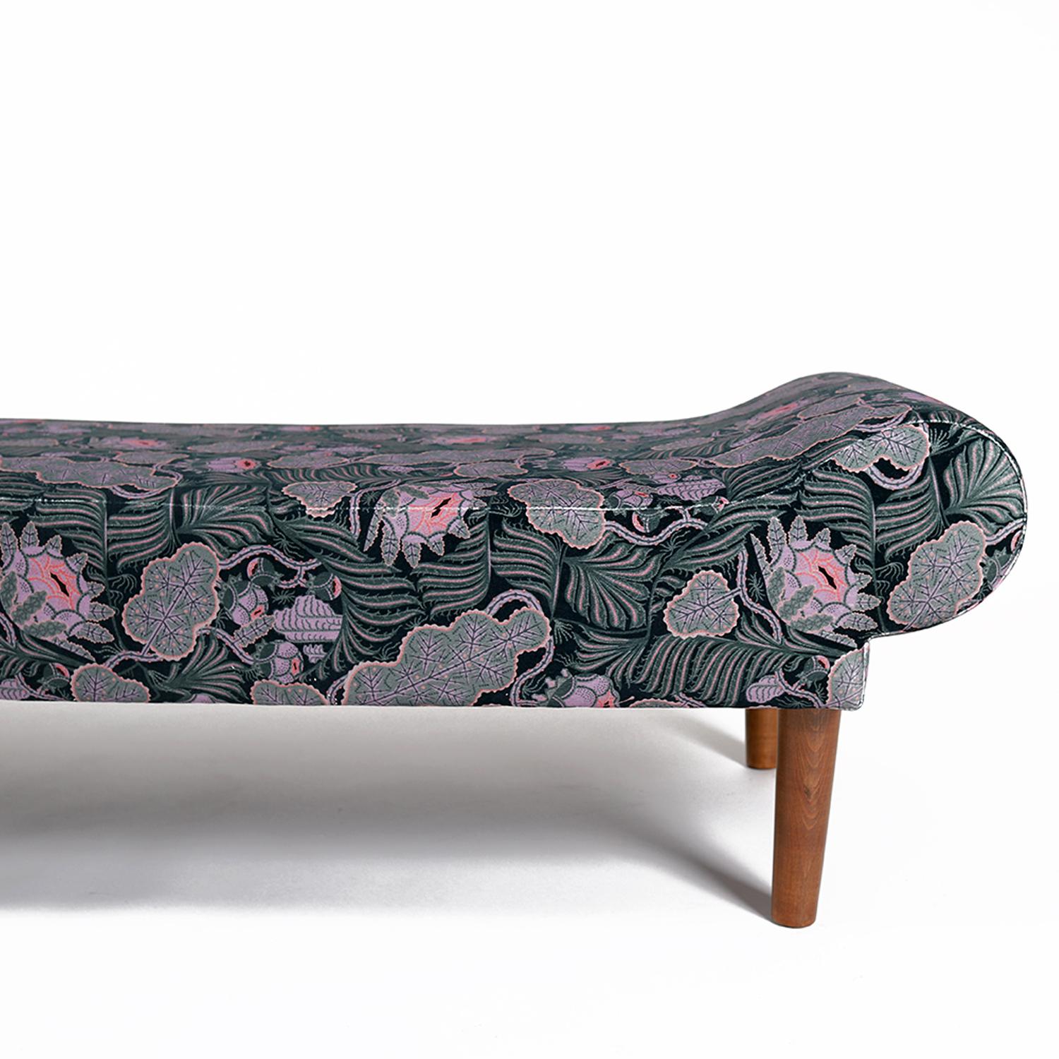 Upholstery Danish Modern 1940s Daybed For Sale