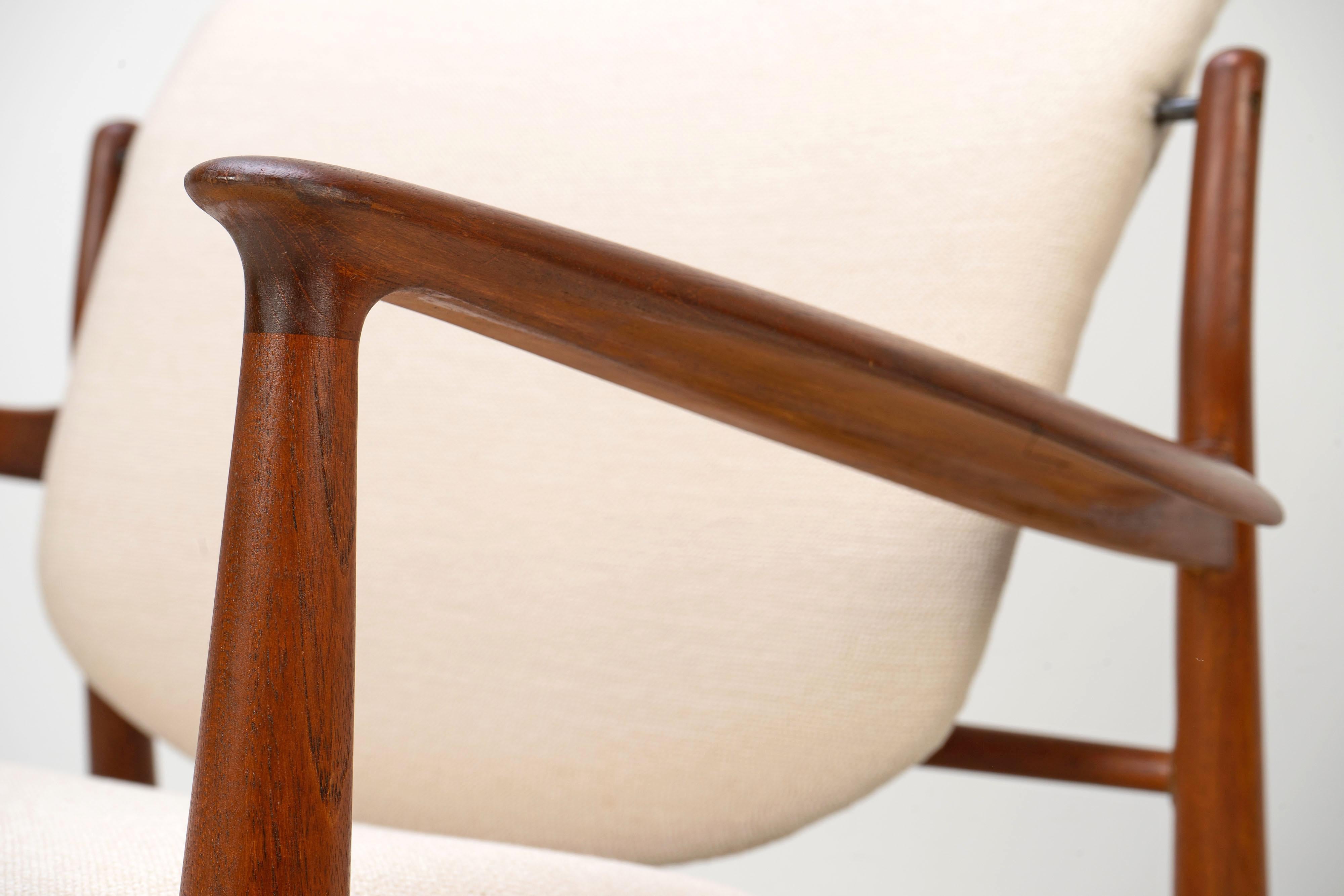 Mid-Century Modern Danish Modern 1950 by Finn Juhl Lounge Chair Teak Wool Fabric Cream White For Sale