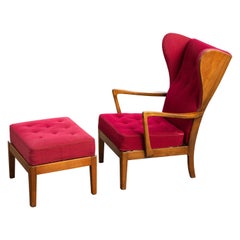Chaise à oreilles et ottomane Danish Modern 1950s Highback Lounge Wing Chair and Ottoman