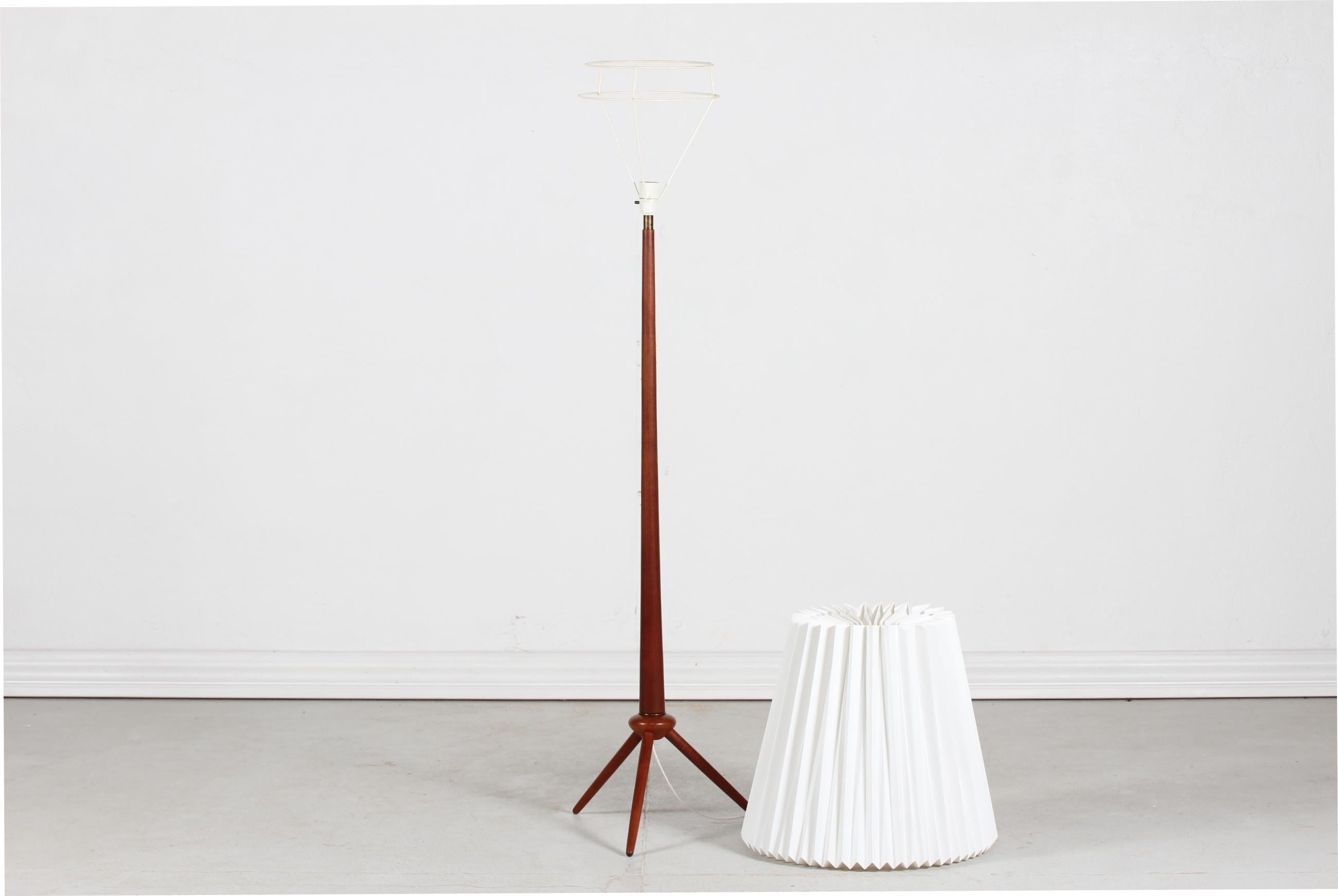 Danish Modern 1950s Tripood Floor Lamp of Teak with Robert Kasal Le Klint Shade For Sale 3