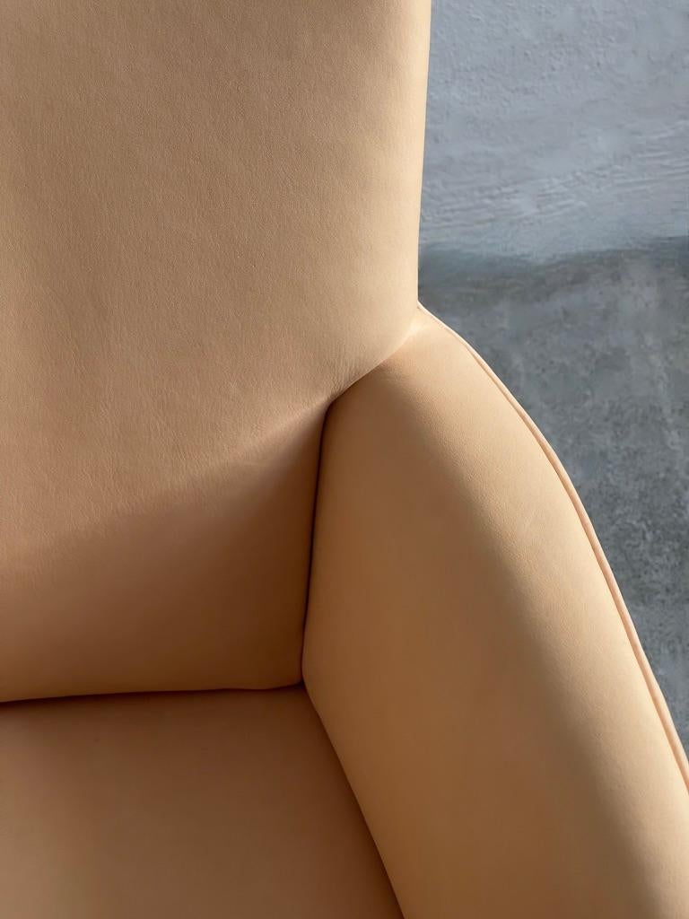 Leather Danish modern 1960 armchair by master cabinet maker Jacob Kjaer For Sale