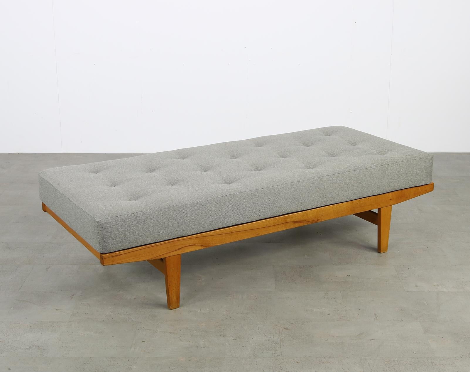 Amazing 1960s rare Poul M. Volther daybed, for FDB Mobler, Denmark, Model H9 in a very good condition, the mattress was renewed and covered with new, woven fabric in a grey tone. The beech wood frame is in a great vintage condition.