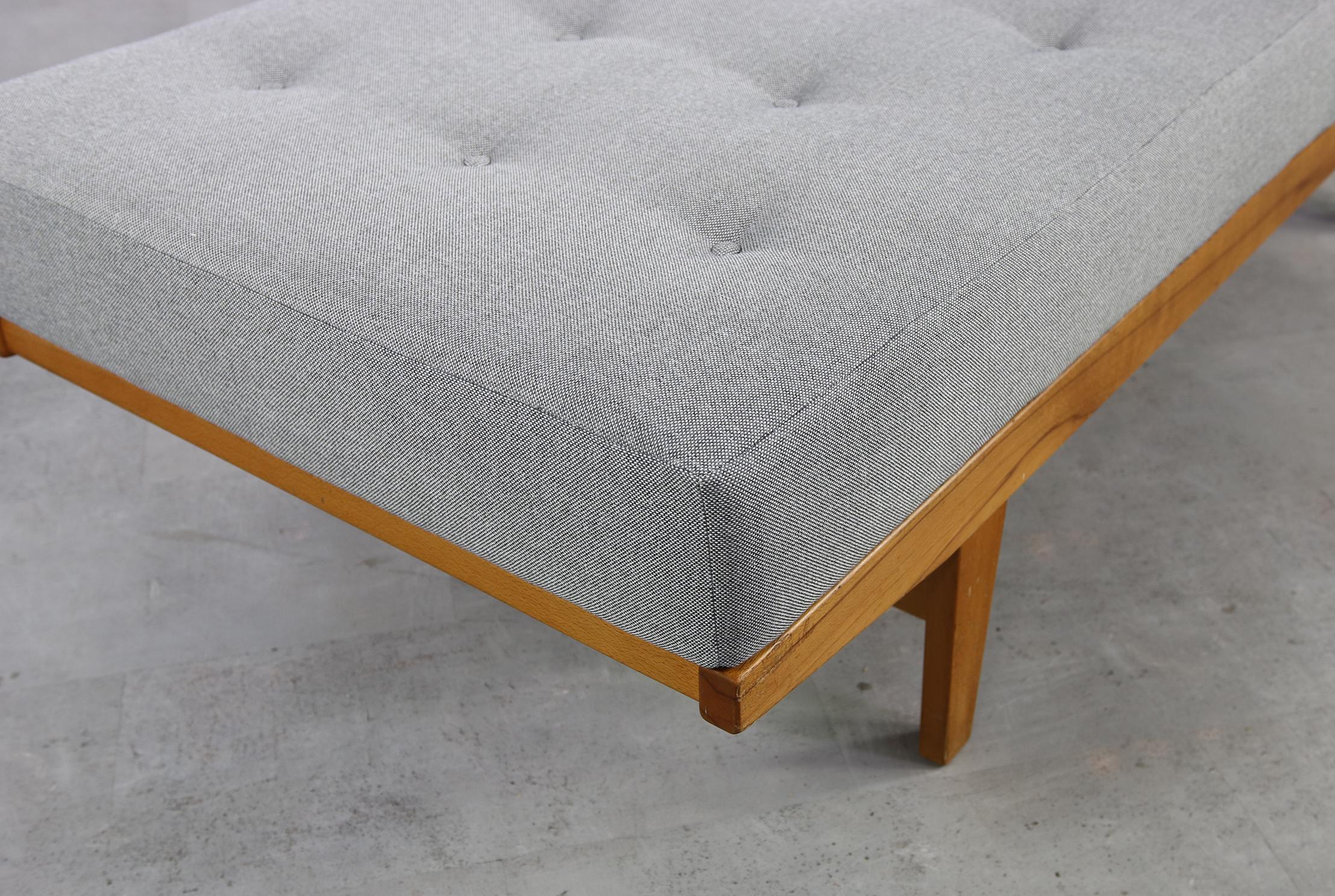 Dänische Moderne 1960er Jahre Poul M. Volther Buchenholz Daybed Mod. H9 von FDB Mobler:: Sofa (Mitte des 20. Jahrhunderts)