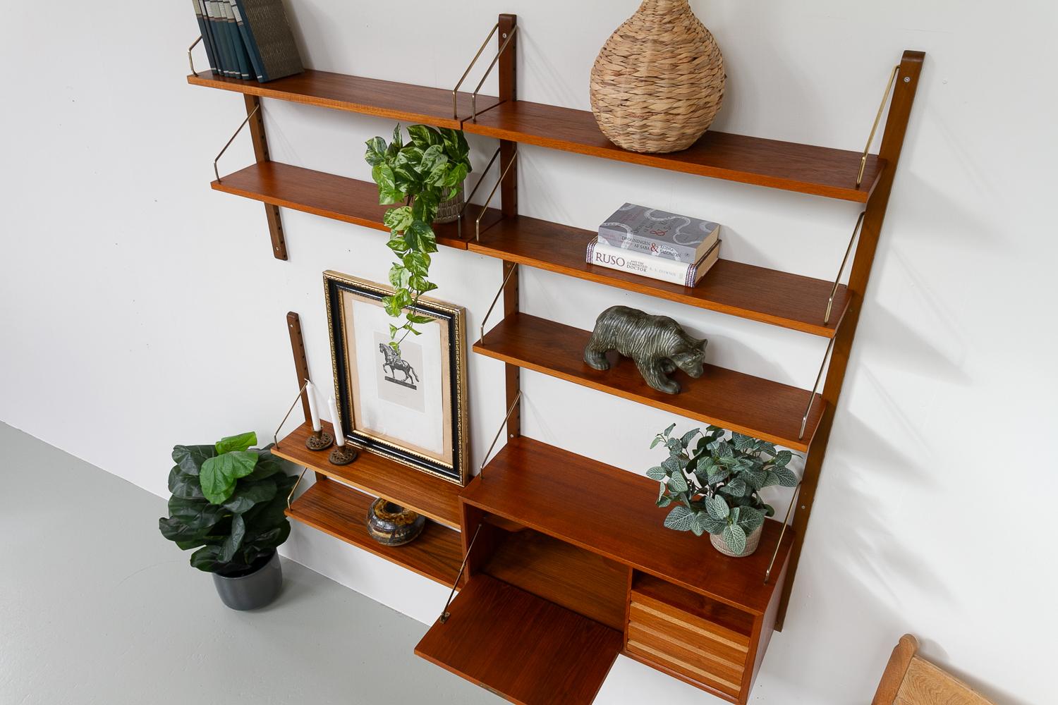 Danish Modern 2-Bay Modular Teak Wall Unit by Poul Cadovius for Cado, 1950s. For Sale 11