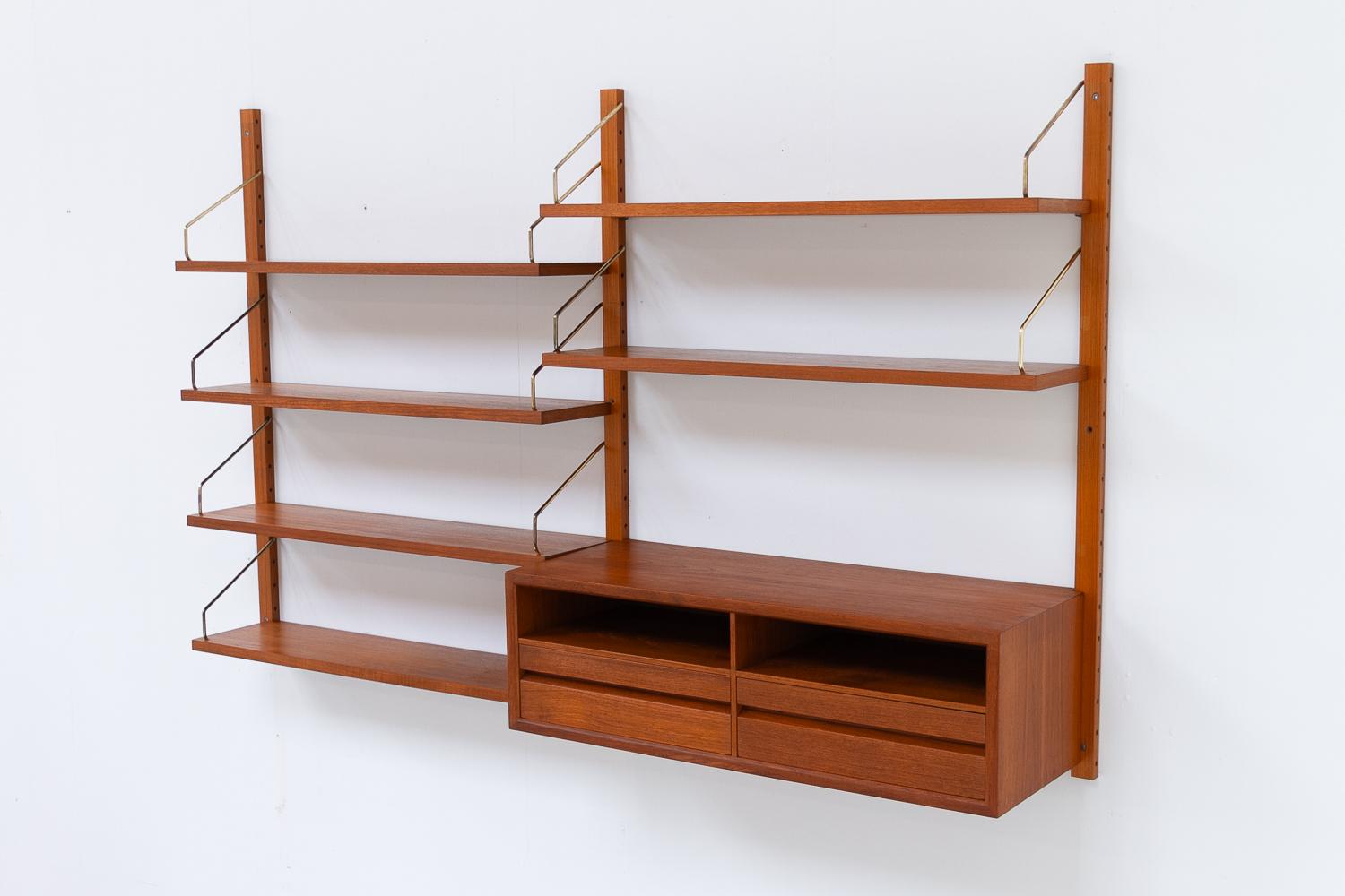 Danish Modern 2-Bay Modular Teak Wall Unit by Poul Cadovius for Cado, 1960s. For Sale 8