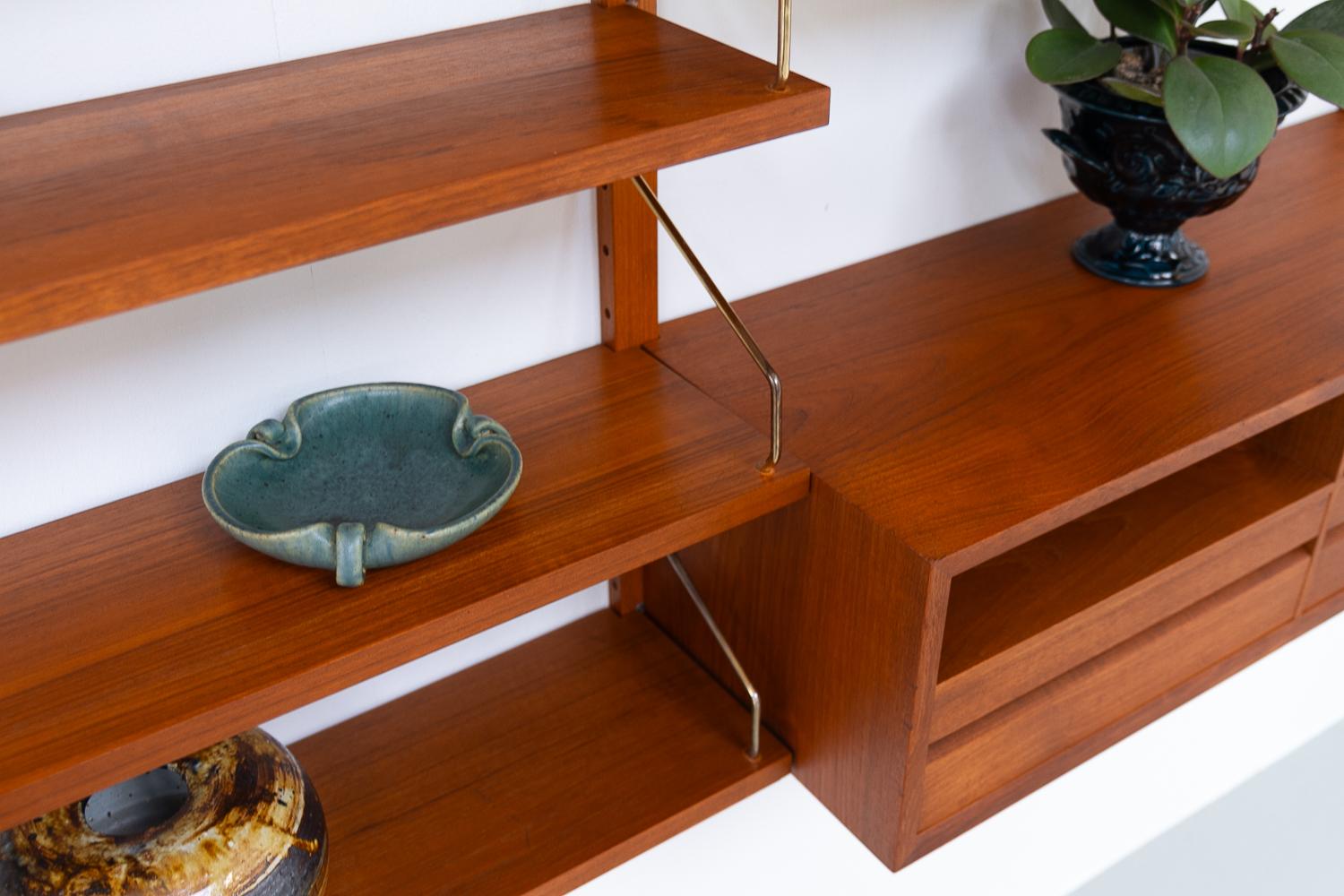 Danish Modern 2-Bay Modular Teak Wall Unit by Poul Cadovius for Cado, 1960s. For Sale 11