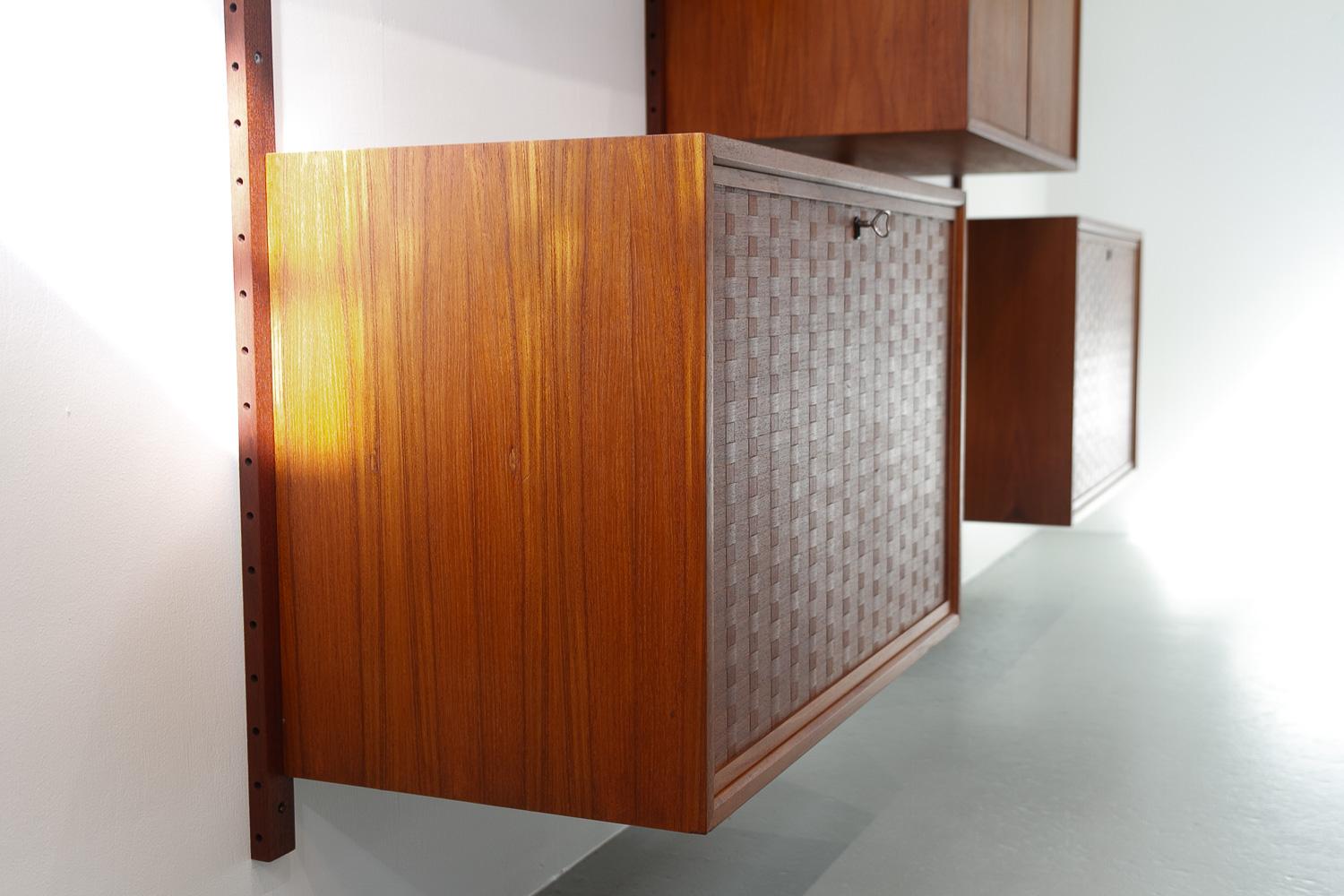 Danish Modern 3-Bay Modular Teak Wall Unit by Poul Cadovius for Cado, 1960s 5