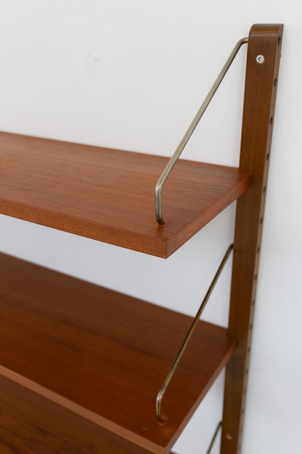 Parete attrezzata moderna danese a 3 vani in teak di Poul Cadovius per Cado, 1960. in vendita 3