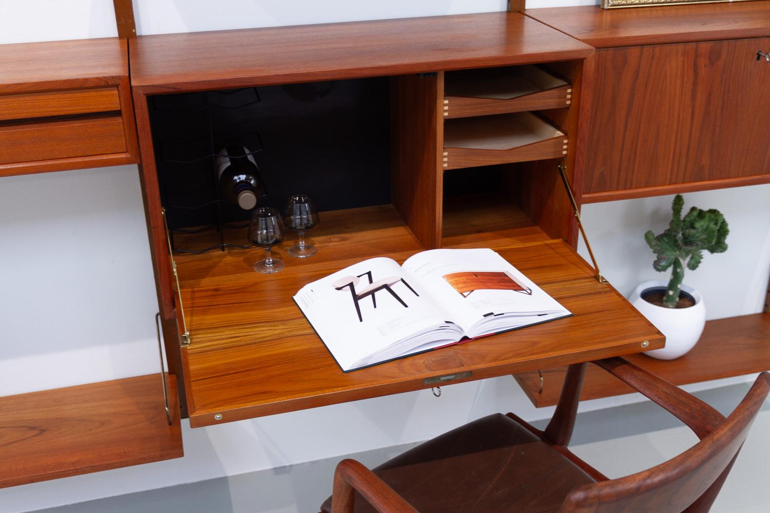 Danish Modern 3-Bay Modular Teak Wall Unit by Poul Cadovius for Cado, 1960s 7