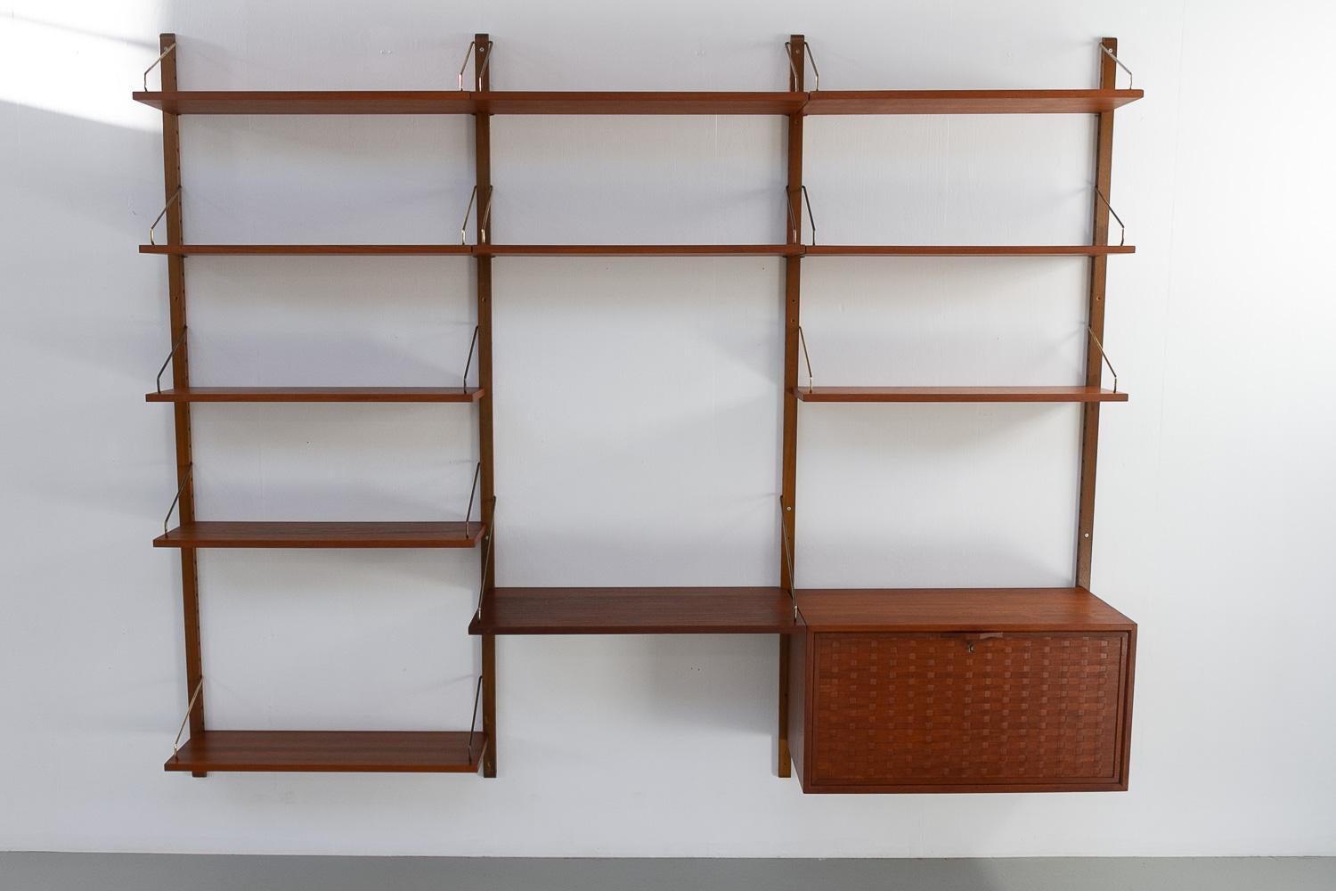 Parete attrezzata moderna danese a 3 vani in teak di Poul Cadovius per Cado, 1960. in vendita 7