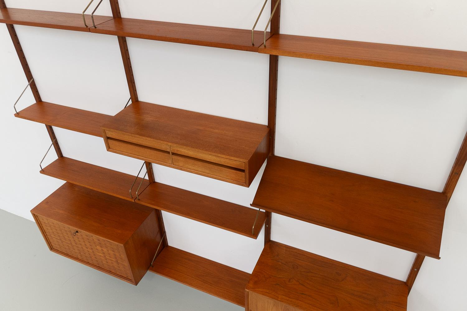 Dänisches modernes modulares 3-Fach-Wandregal aus Teakholz von Poul Cadovius für Cado, 1960er Jahre. 9
