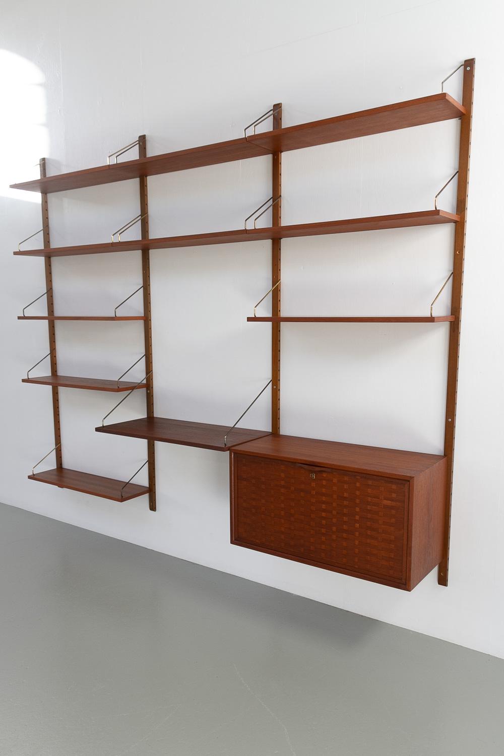 Parete attrezzata moderna danese a 3 vani in teak di Poul Cadovius per Cado, 1960. in vendita 8