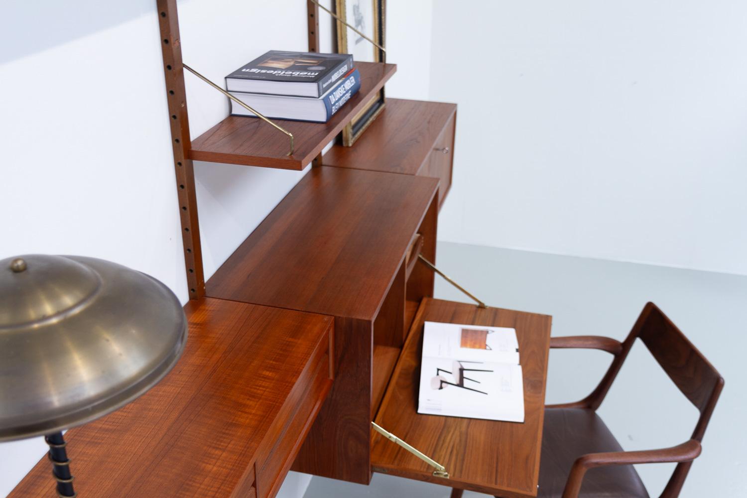 Danish Modern 3-Bay Modular Teak Wall Unit by Poul Cadovius for Cado, 1960s 11
